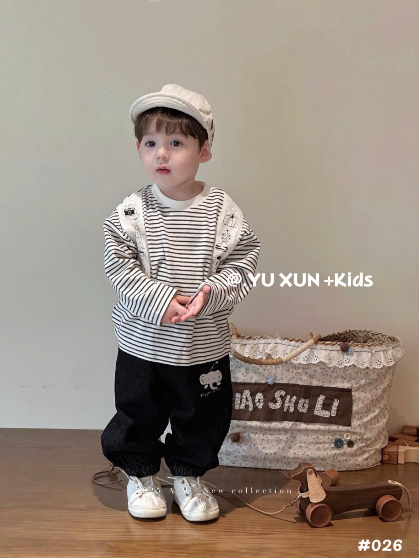 T018 - BỘ BÉ TRAI KẺ NGANG ĐEN TRẮNG QUẦN BÒ