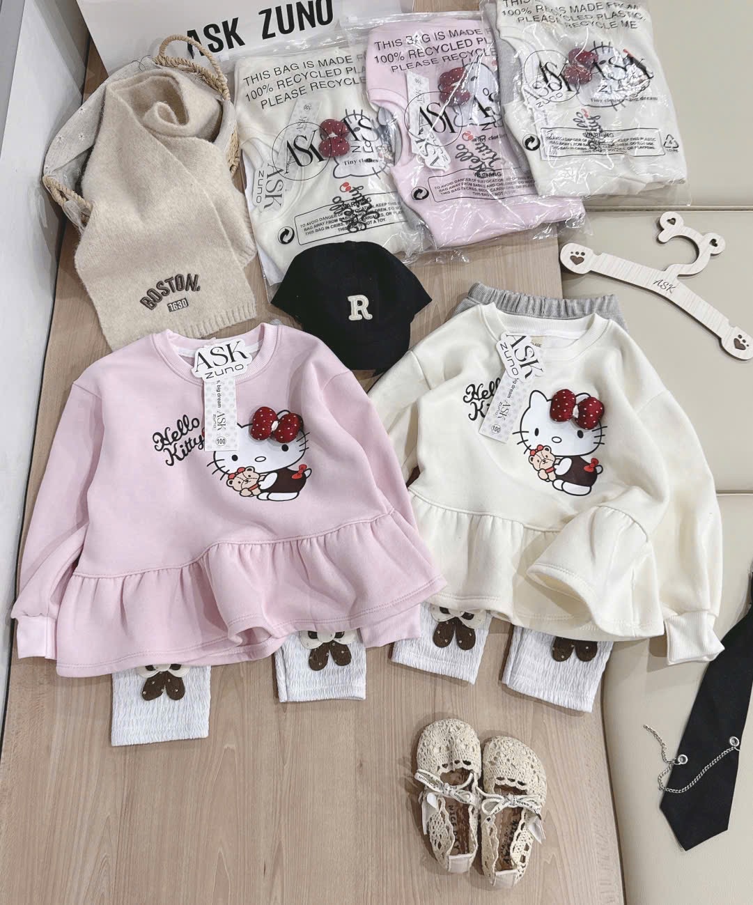 G815 - BỘ NỈ BÉ GÁI HELLO KITTY QUẦN LEGGING NƠ NỔI