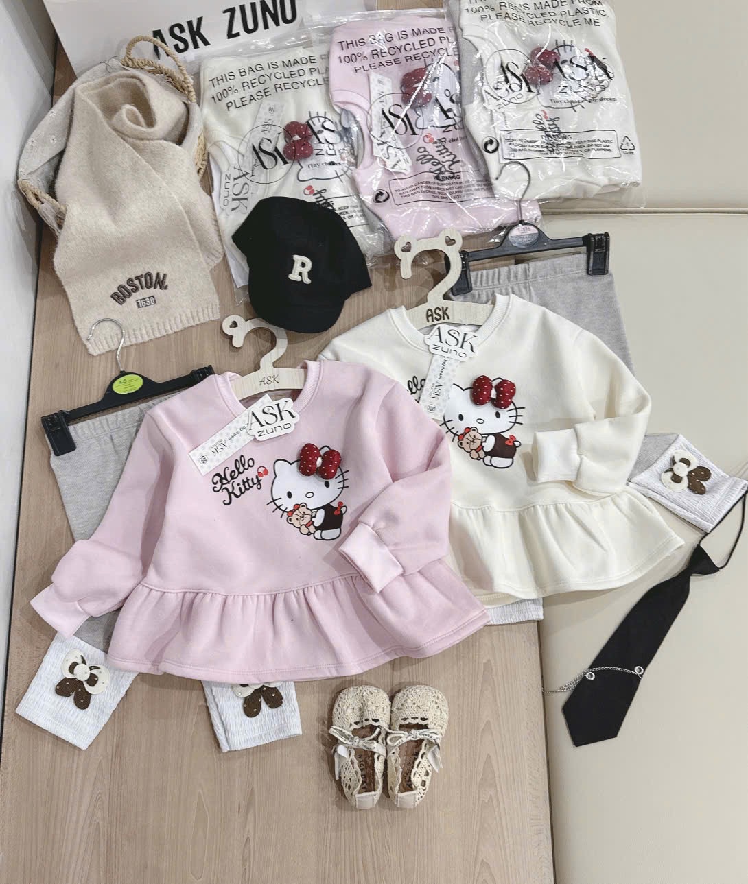G815 - BỘ NỈ BÉ GÁI HELLO KITTY QUẦN LEGGING NƠ NỔI