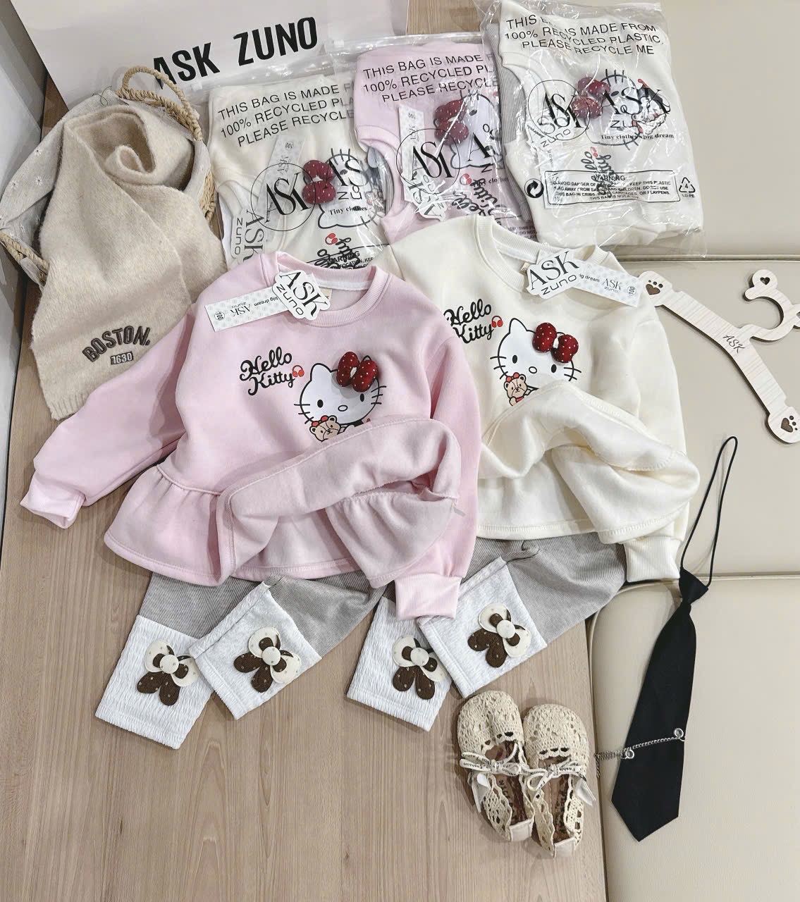 G815 - BỘ NỈ BÉ GÁI HELLO KITTY QUẦN LEGGING NƠ NỔI