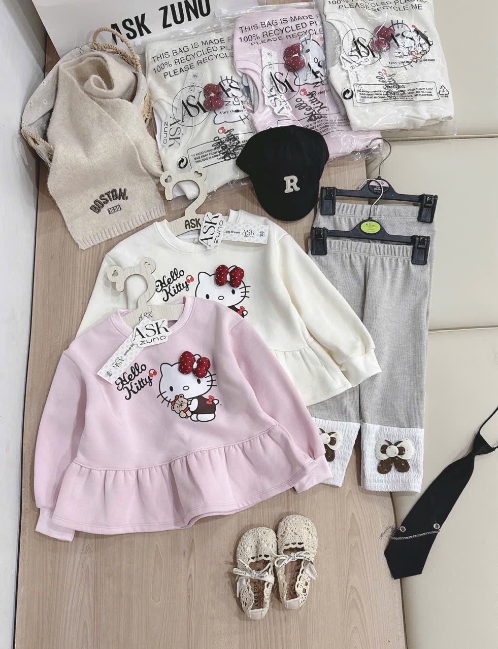 G815 - BỘ NỈ BÉ GÁI HELLO KITTY QUẦN LEGGING NƠ NỔI