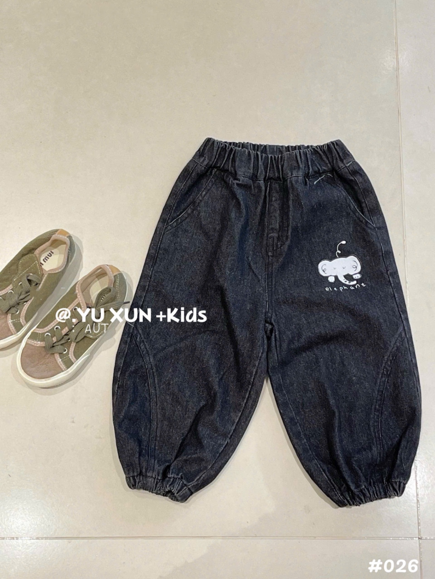 T018 - BỘ BÉ TRAI KẺ NGANG ĐEN TRẮNG QUẦN BÒ