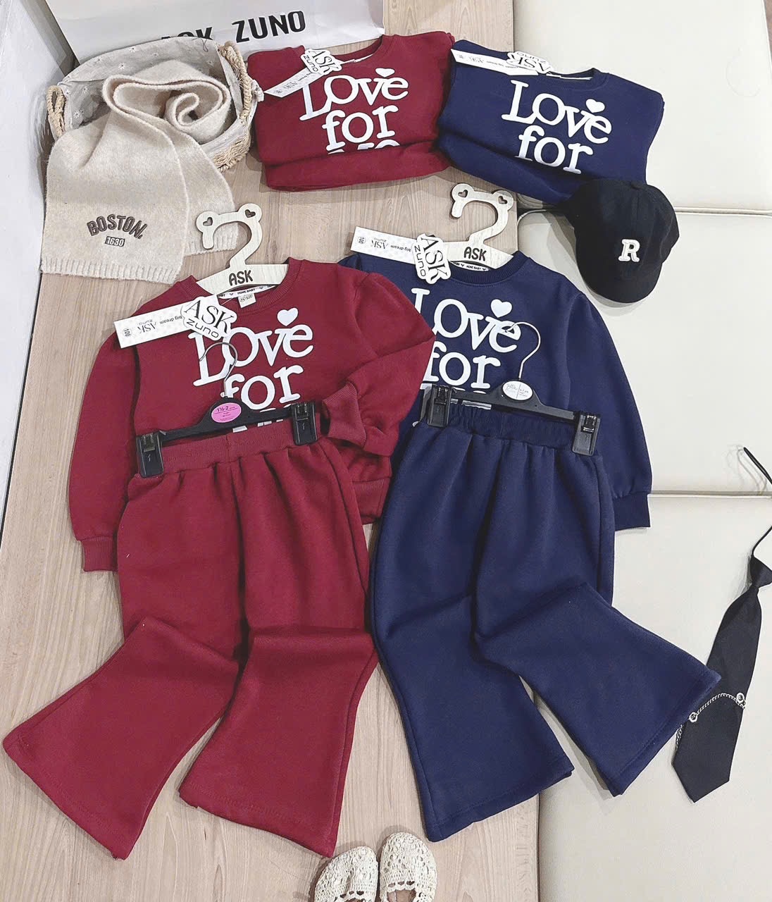 G823 - BỘ NỈ BÉ GÁI Love for me QUẦN LOE