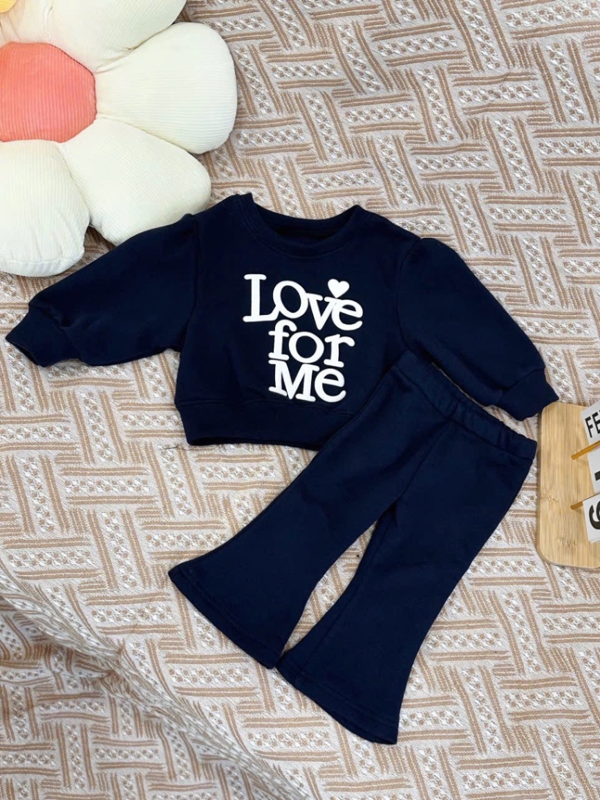 G823 - BỘ NỈ BÉ GÁI Love for me QUẦN LOE