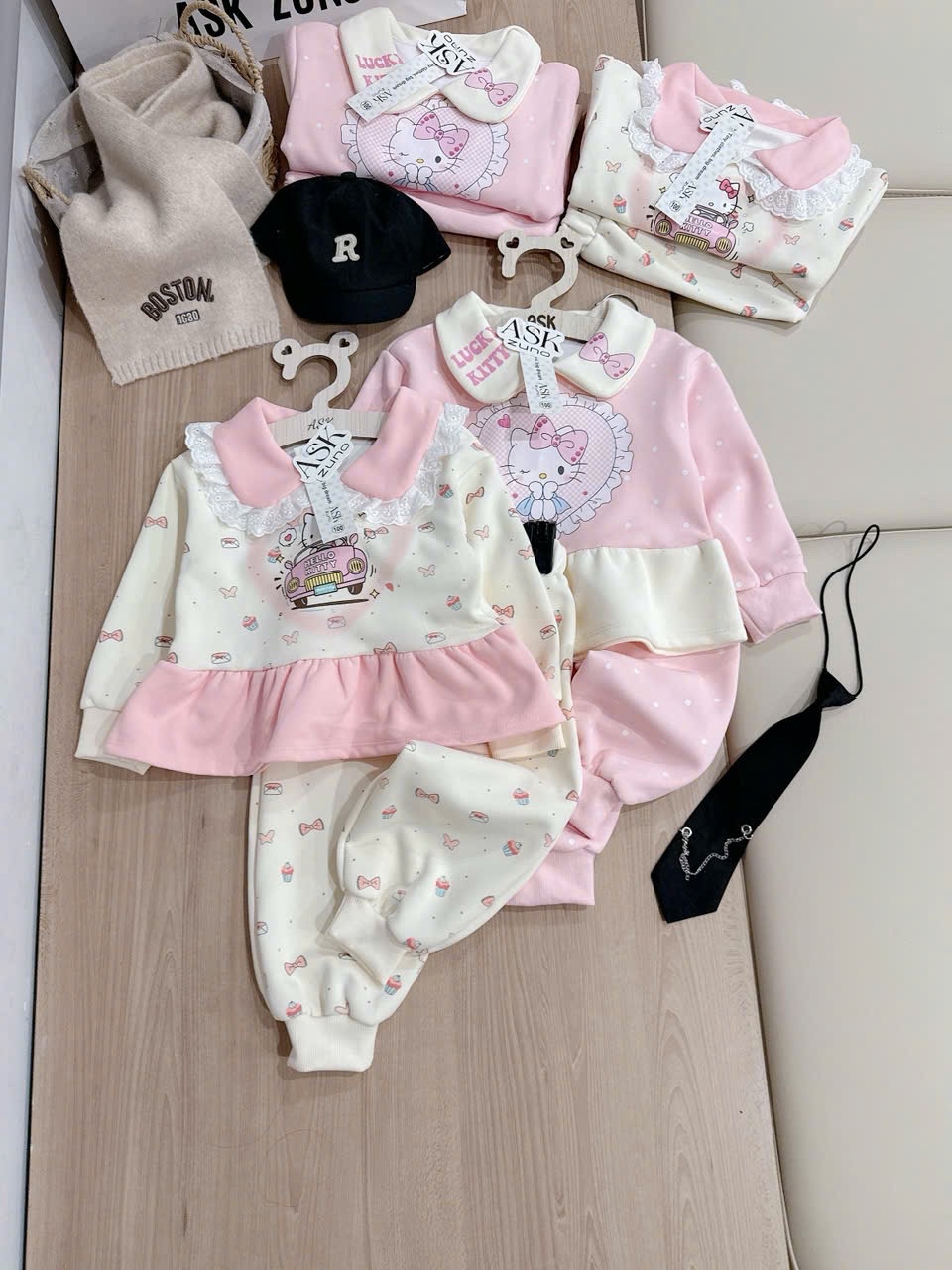 G819 - SET BÉ GÁI HAIDA CỔ SEN BABYDOLL KITTY