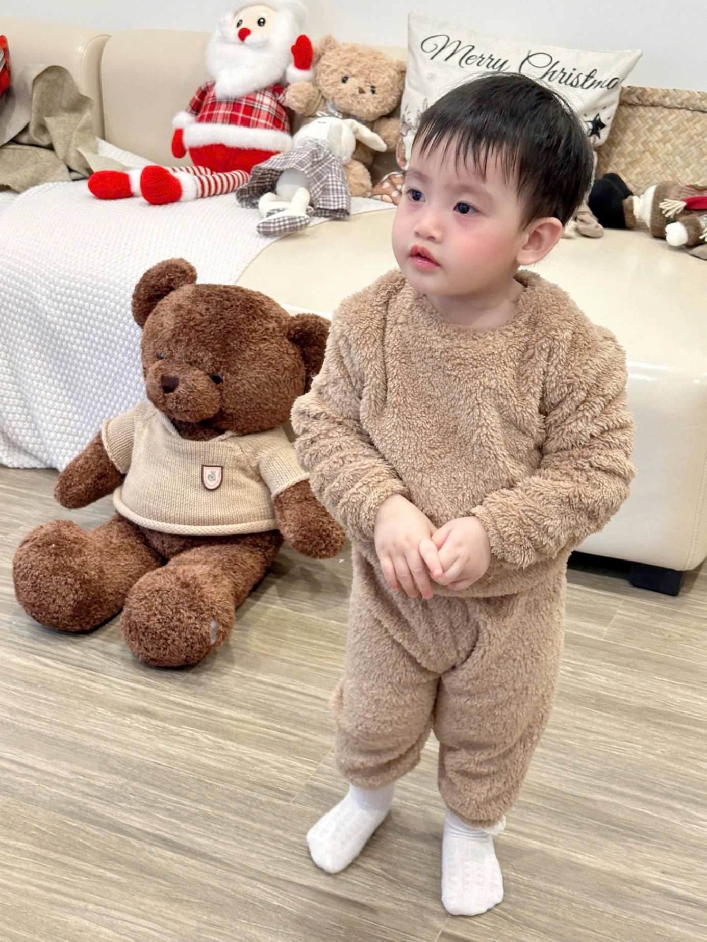 T022 - SET 2 BỘ BÉ TRAI GÁI LÔNG TRƠN nâu be