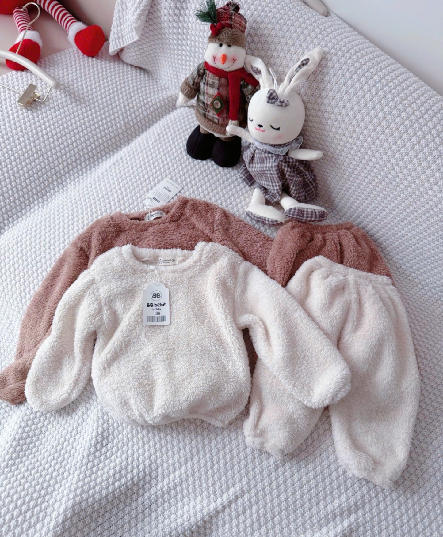 T022 - SET 2 BỘ BÉ TRAI GÁI LÔNG TRƠN nâu be