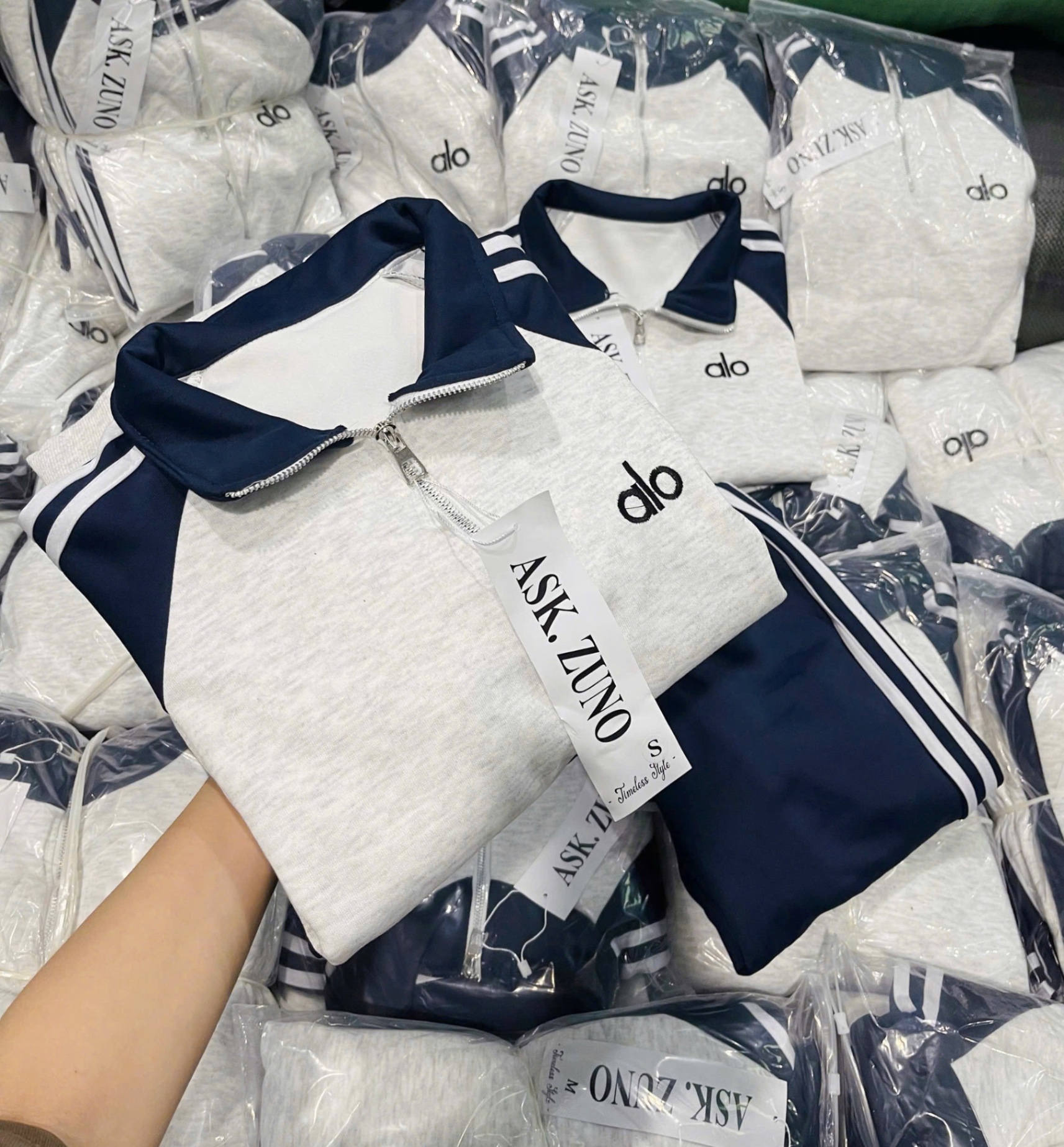 S216 - BỘ NỈ NỮ HAIDA CỔ KHOA GHI TAY THAN Alo