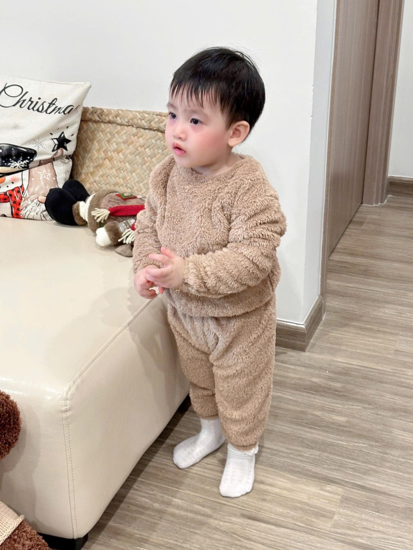 T022 - SET 2 BỘ BÉ TRAI GÁI LÔNG TRƠN nâu be