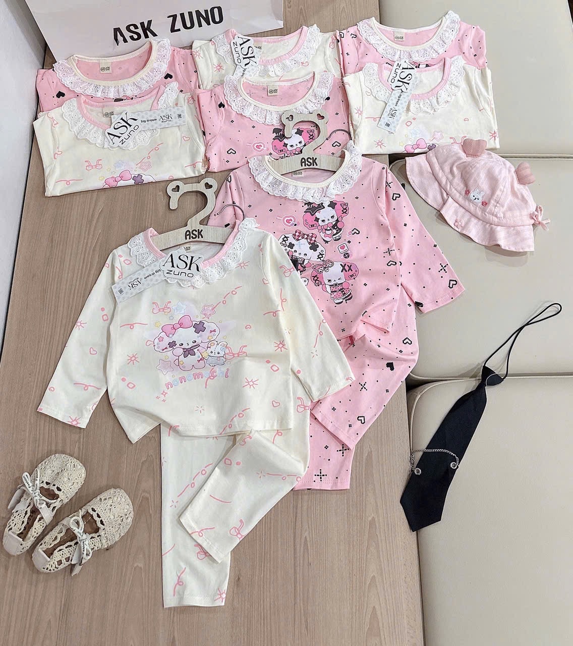 G825 - SET 2 BỘ BÉ GÁI DÀI TAY KUROMI hồng be
