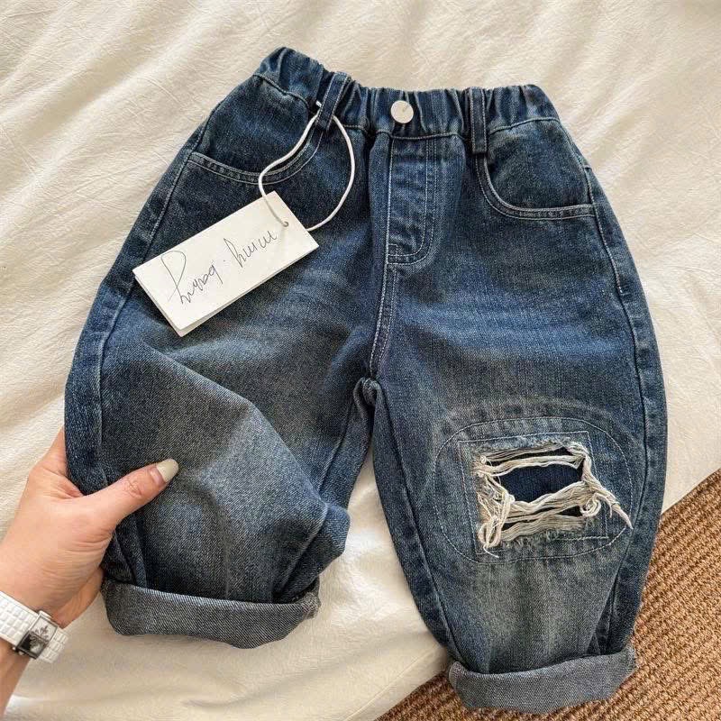 QB354 - QUẦN JEANS BÉ TRAI XANH RÁCH GỐI