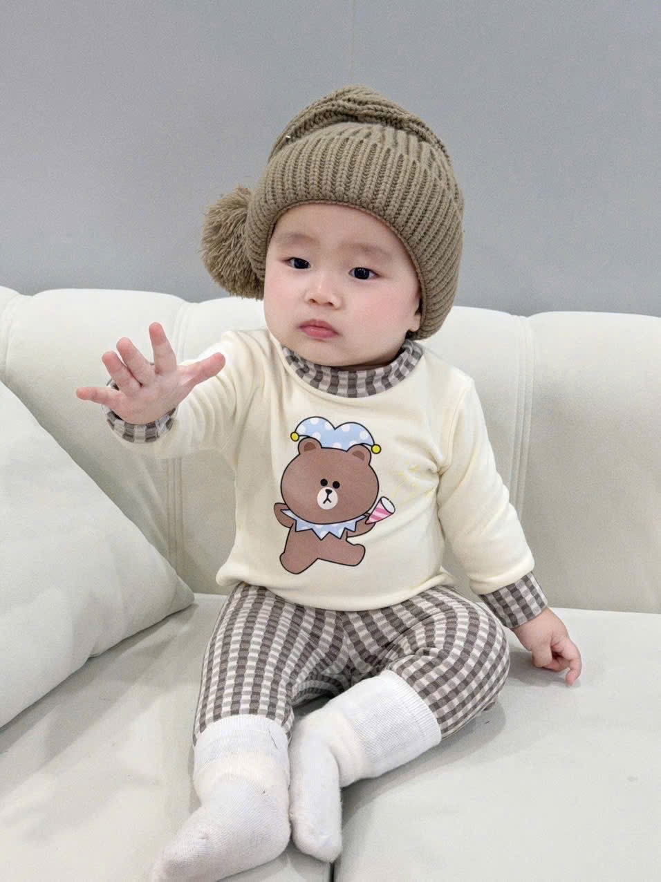 T026 - BỘ BÉ ZIP LÔNG HOẠT HÌNH PHỔI CỔ QUẦN KẺ