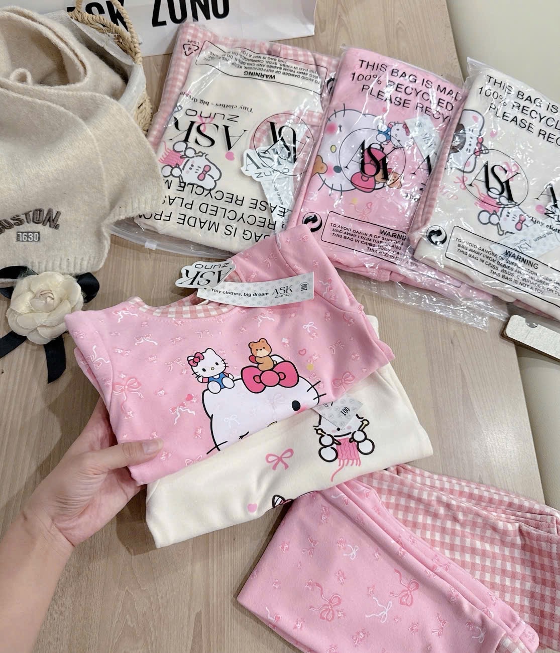 G827 - SET 2 BỘ BÉ GÁI ZIP LÔNG KITTY hồng be PHỐI KẺ