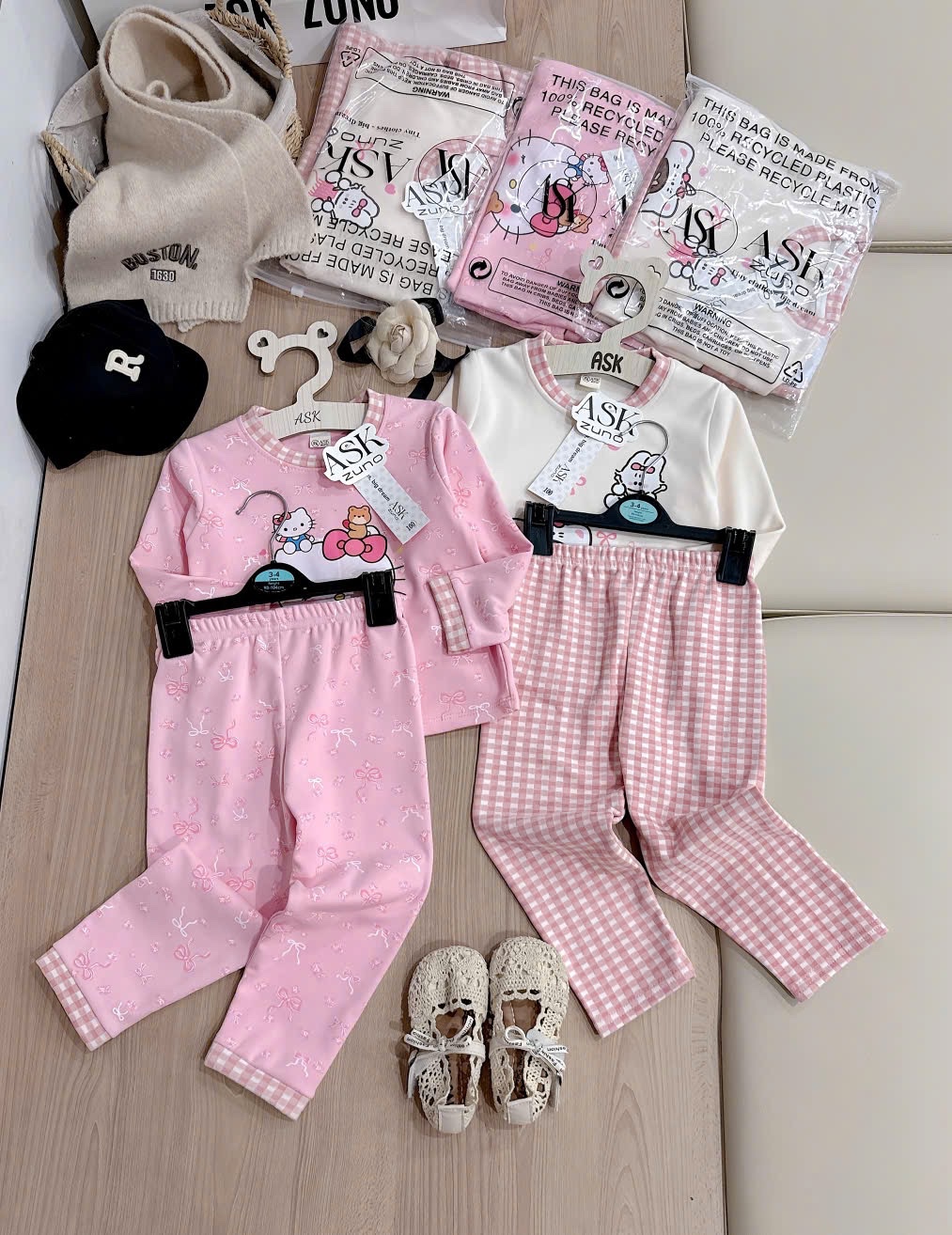G827 - SET 2 BỘ BÉ GÁI ZIP LÔNG KITTY hồng be PHỐI KẺ