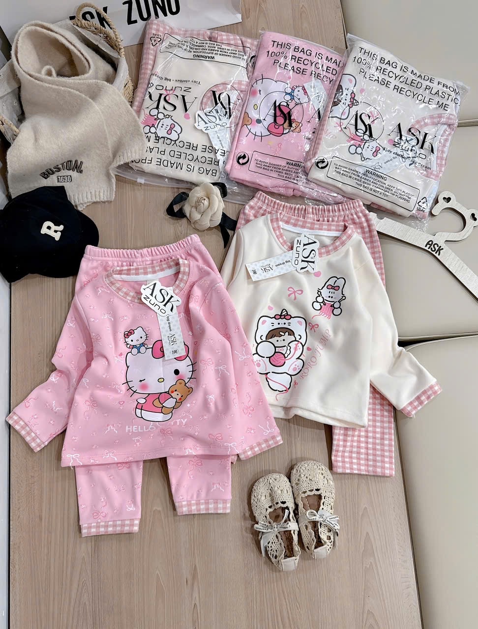 G827 - SET 2 BỘ BÉ GÁI ZIP LÔNG KITTY hồng be PHỐI KẺ