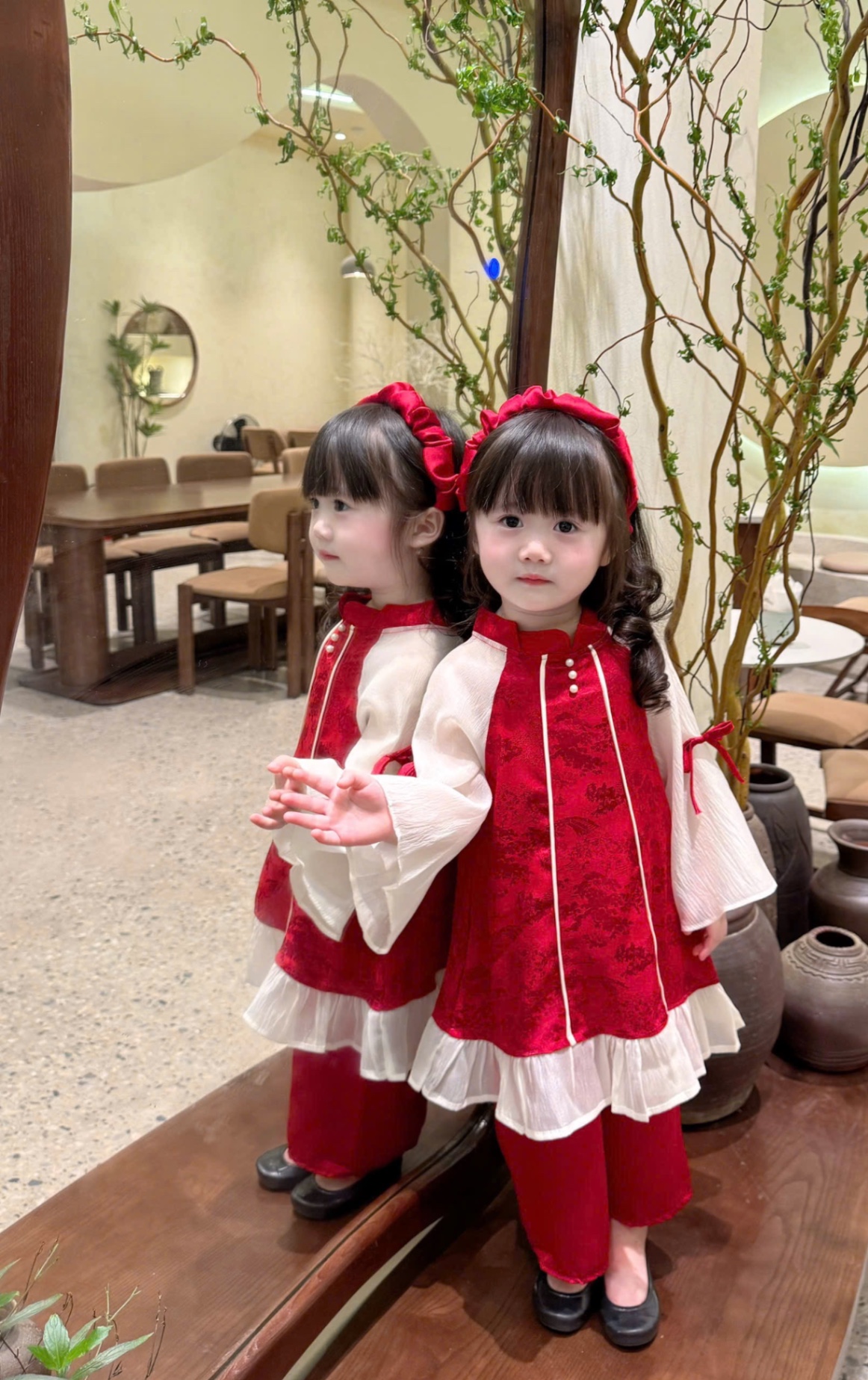G833 - SET ÁO DÀI BÉ GÁI CỔ CÚC NGỌC TAY PHỐI TƠ