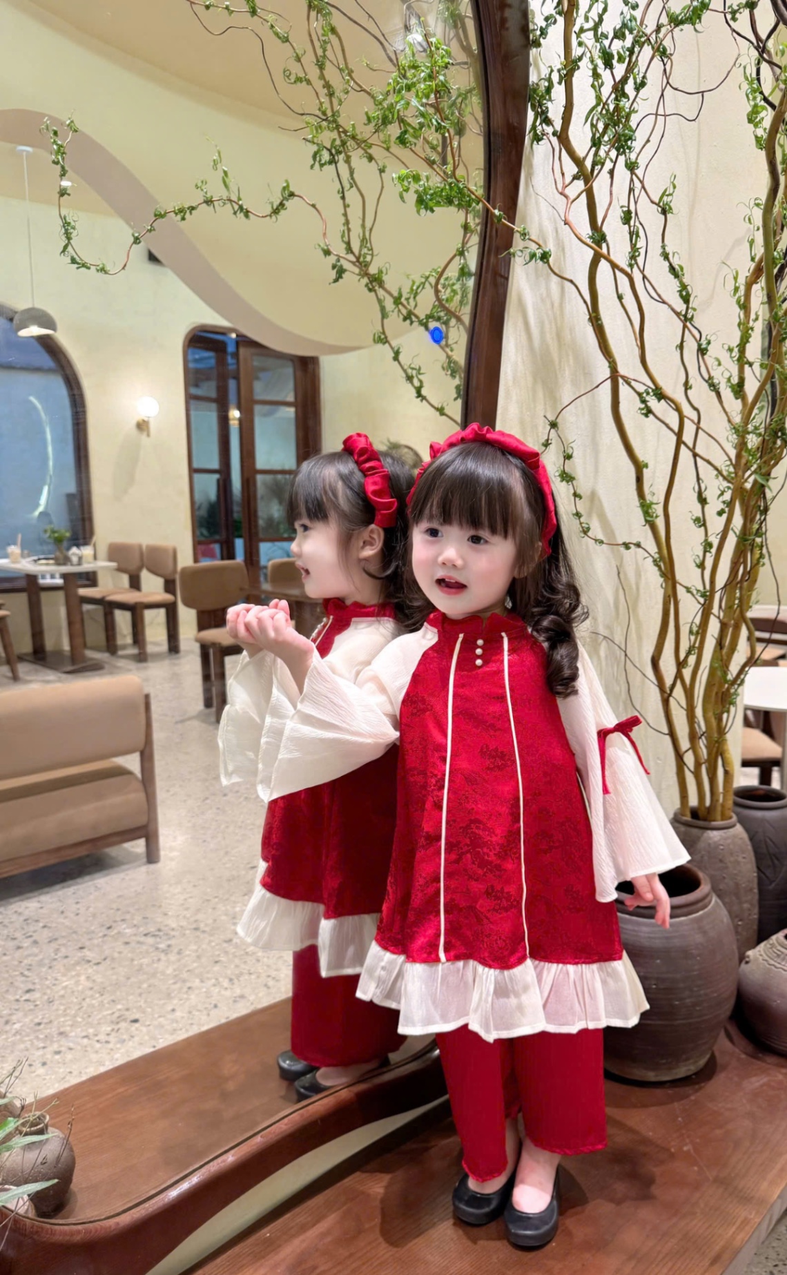 G833 - SET ÁO DÀI BÉ GÁI CỔ CÚC NGỌC TAY PHỐI TƠ