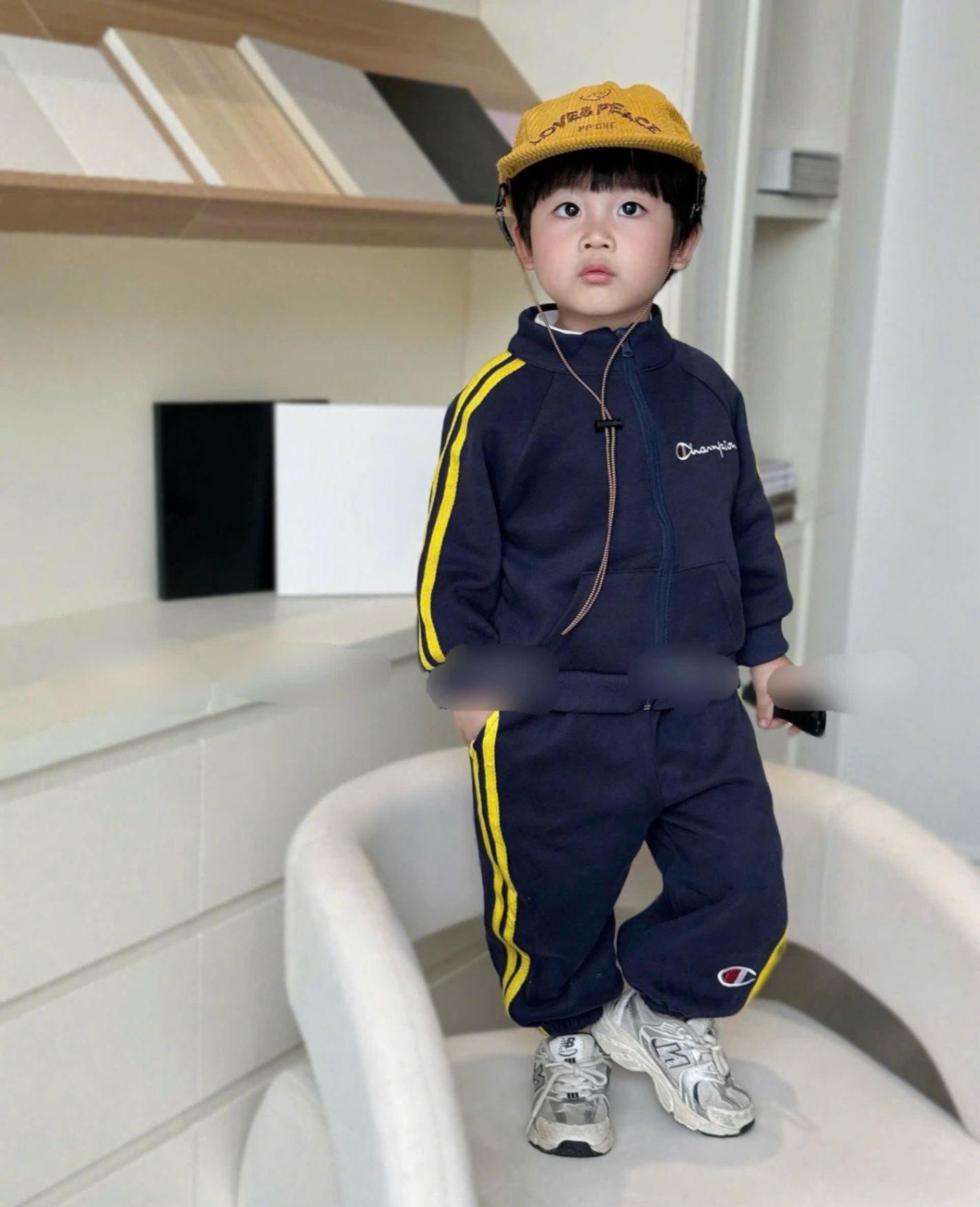 T035 - BỘ NỈ KHOÁ BÉ TRAI THÊU CHAMPION CHẠY SỌC