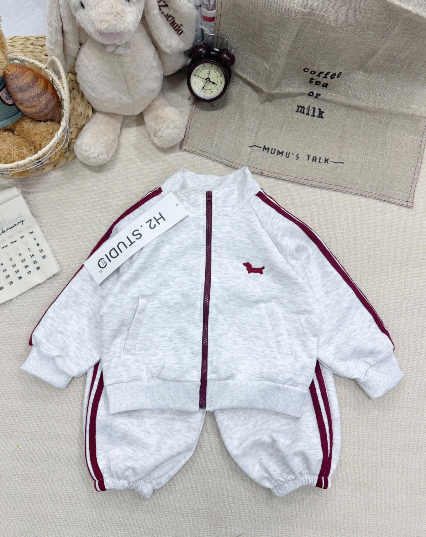 T039 - BỘ NỈ BÉ TRAI KHOÁ GHI KHOÁ ĐỎ THÊU CHÓ