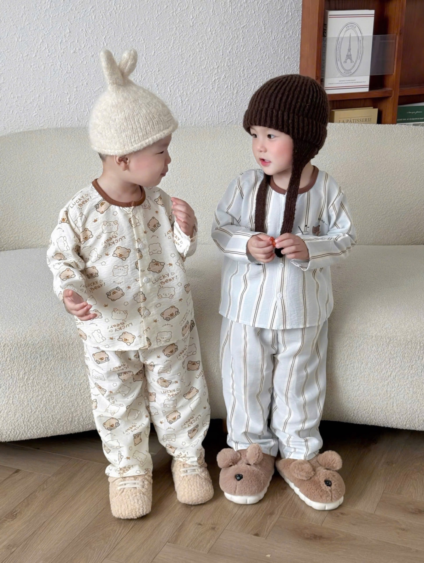 T052 - SET 2 BỘ BÉ TRAI PYJAMA CỔ TRÒN GẤU NÂU xanh be