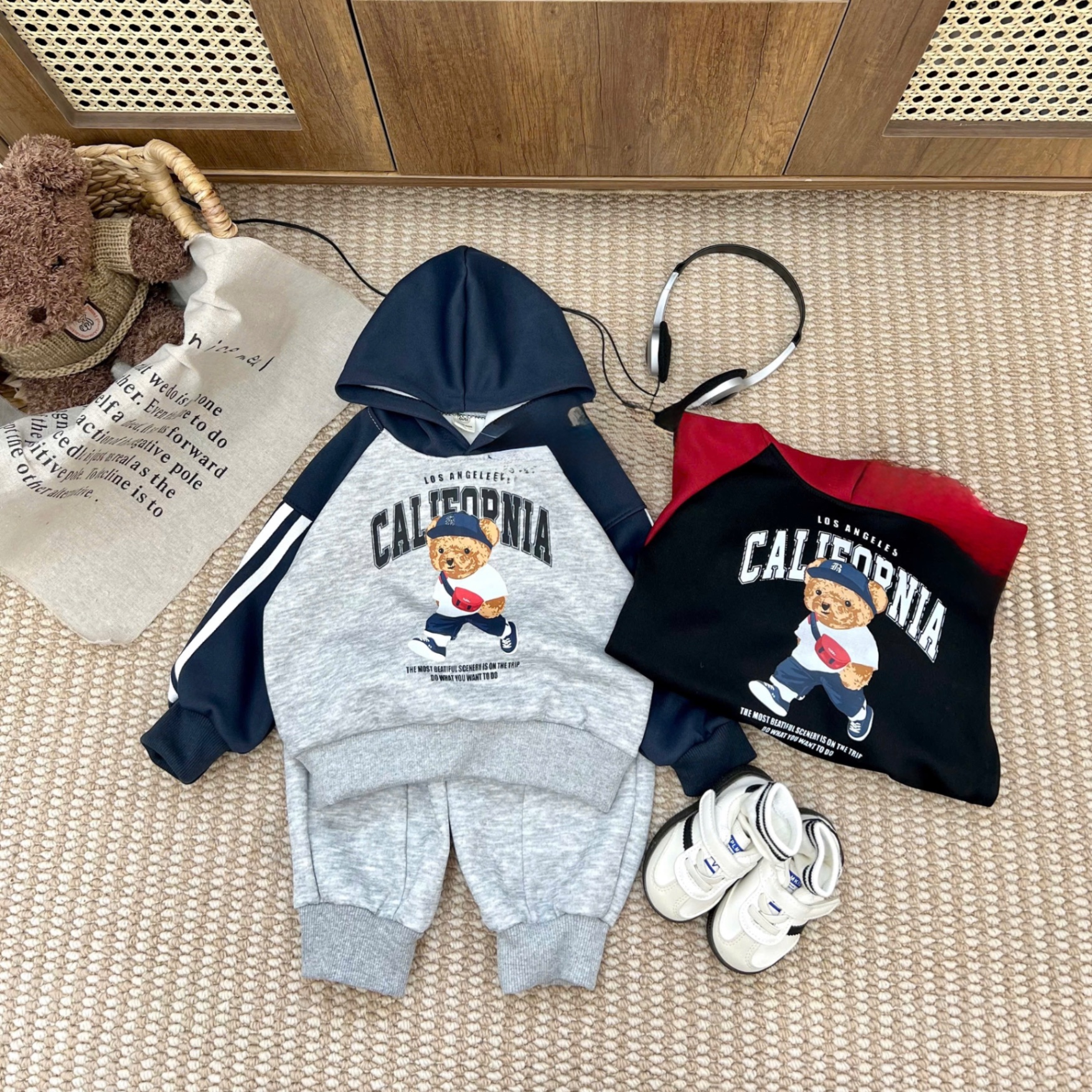 T053 - BỘ NỈ BÉ TRAI HOODIE PHỐI GẤU CALIFORNIA