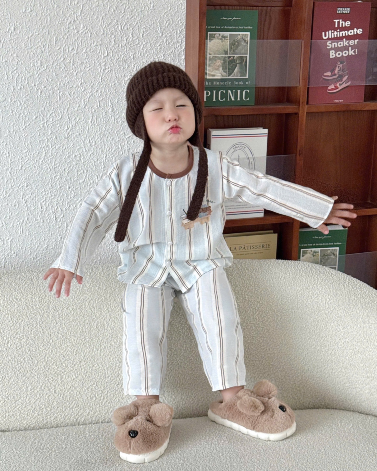 T052 - SET 2 BỘ BÉ TRAI PYJAMA CỔ TRÒN GẤU NÂU xanh be