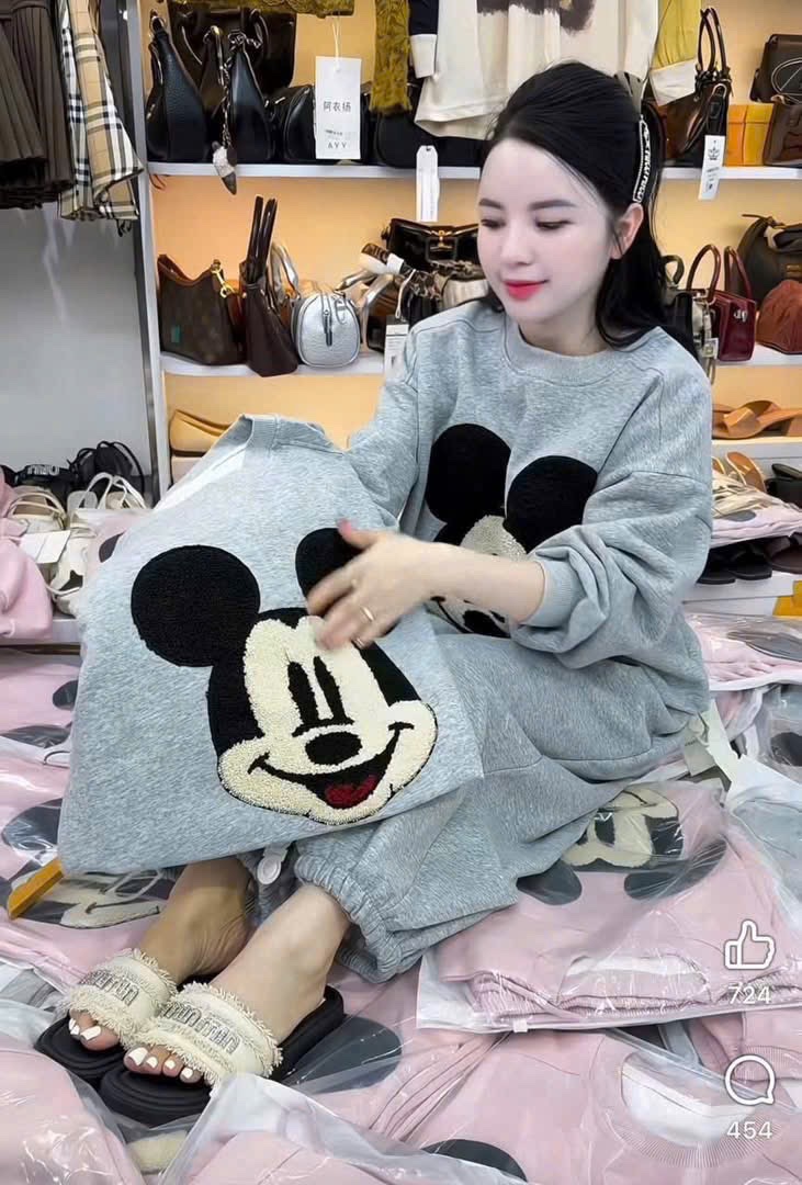 S233 - BỘ NỮ HAIDA THÊU MICKEY XÙ
