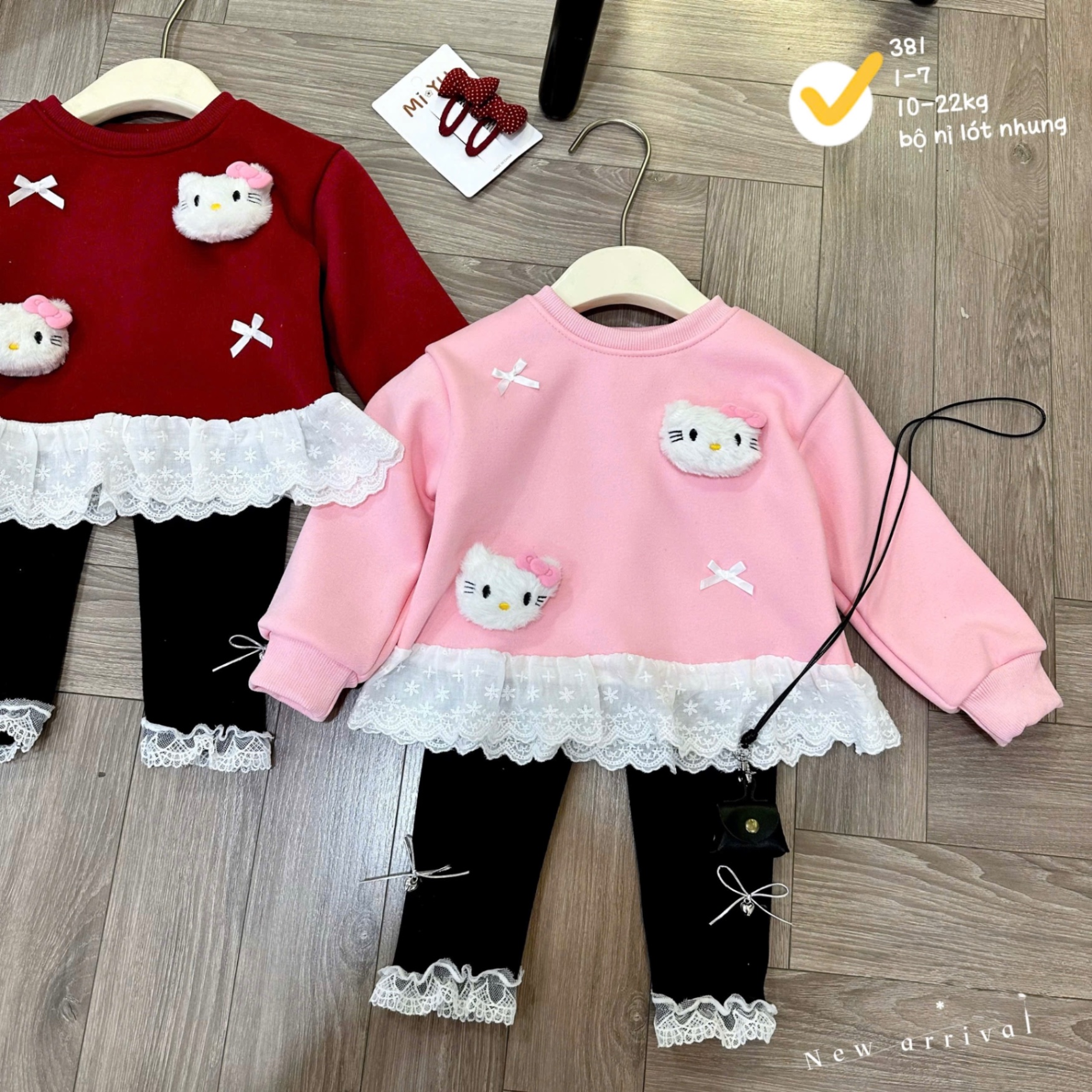 G840 - BỘ BÉ GÁI NỈ LÓT NHUNG KITTY NỔI PHỐI REN