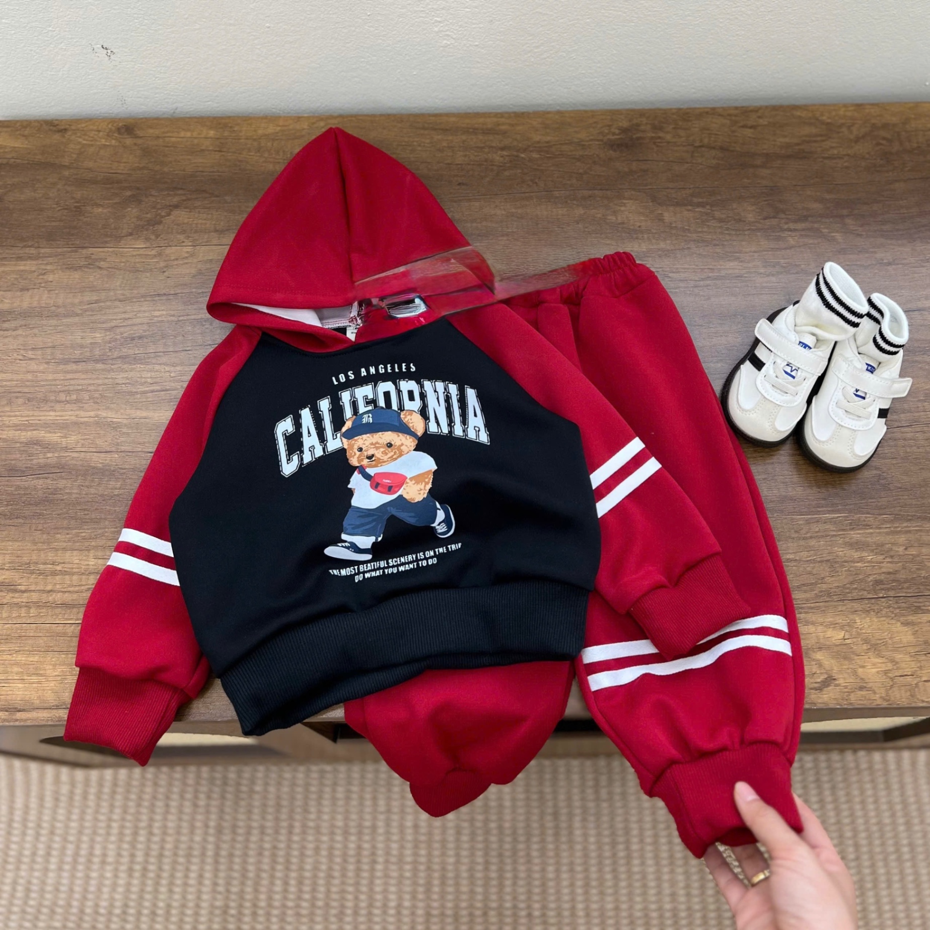 T053 - BỘ NỈ BÉ TRAI HOODIE PHỐI GẤU CALIFORNIA