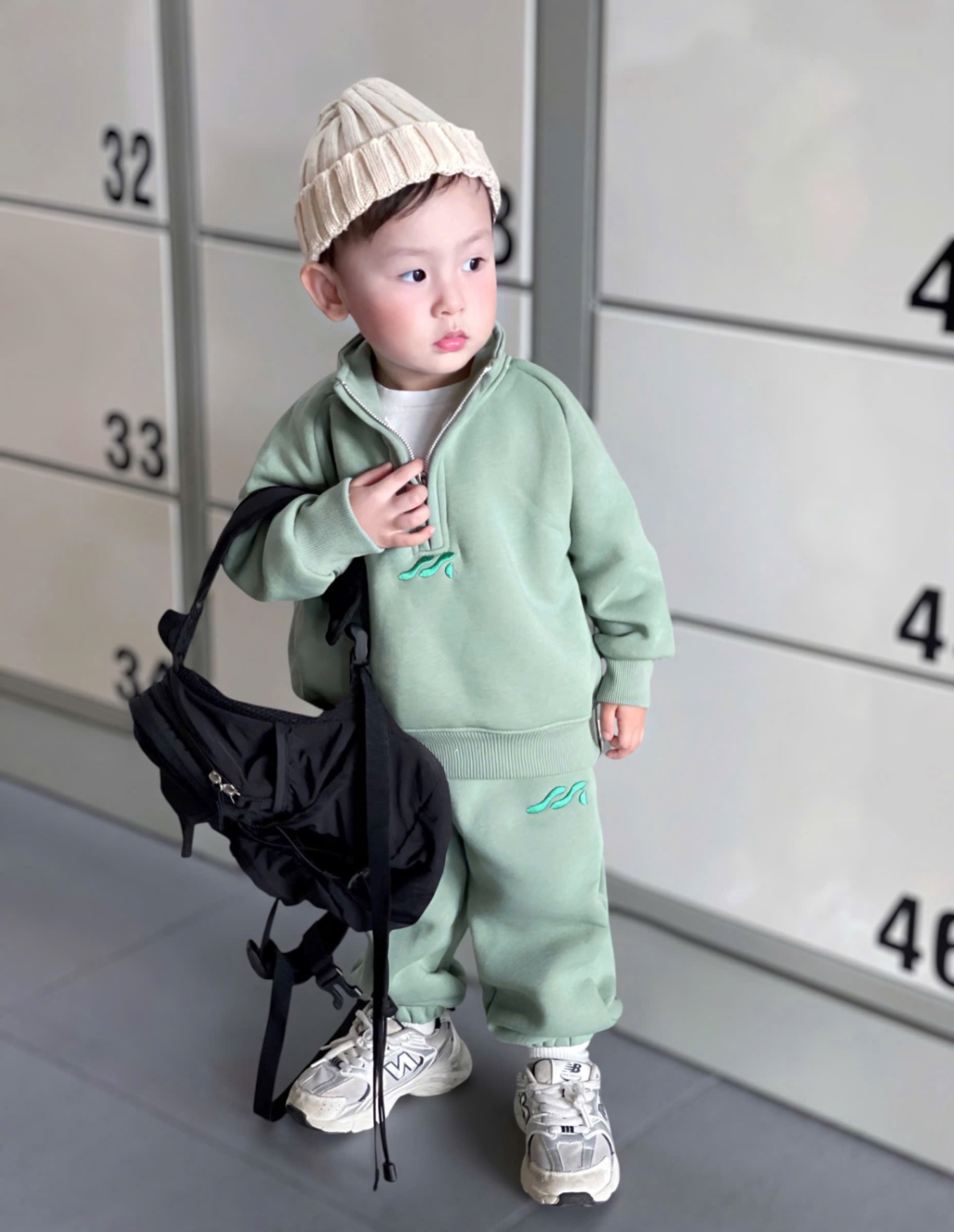 T055 - BỘ NỈ BÉ TRAI CỔ KHOÁ XANH NGỌC THÊU