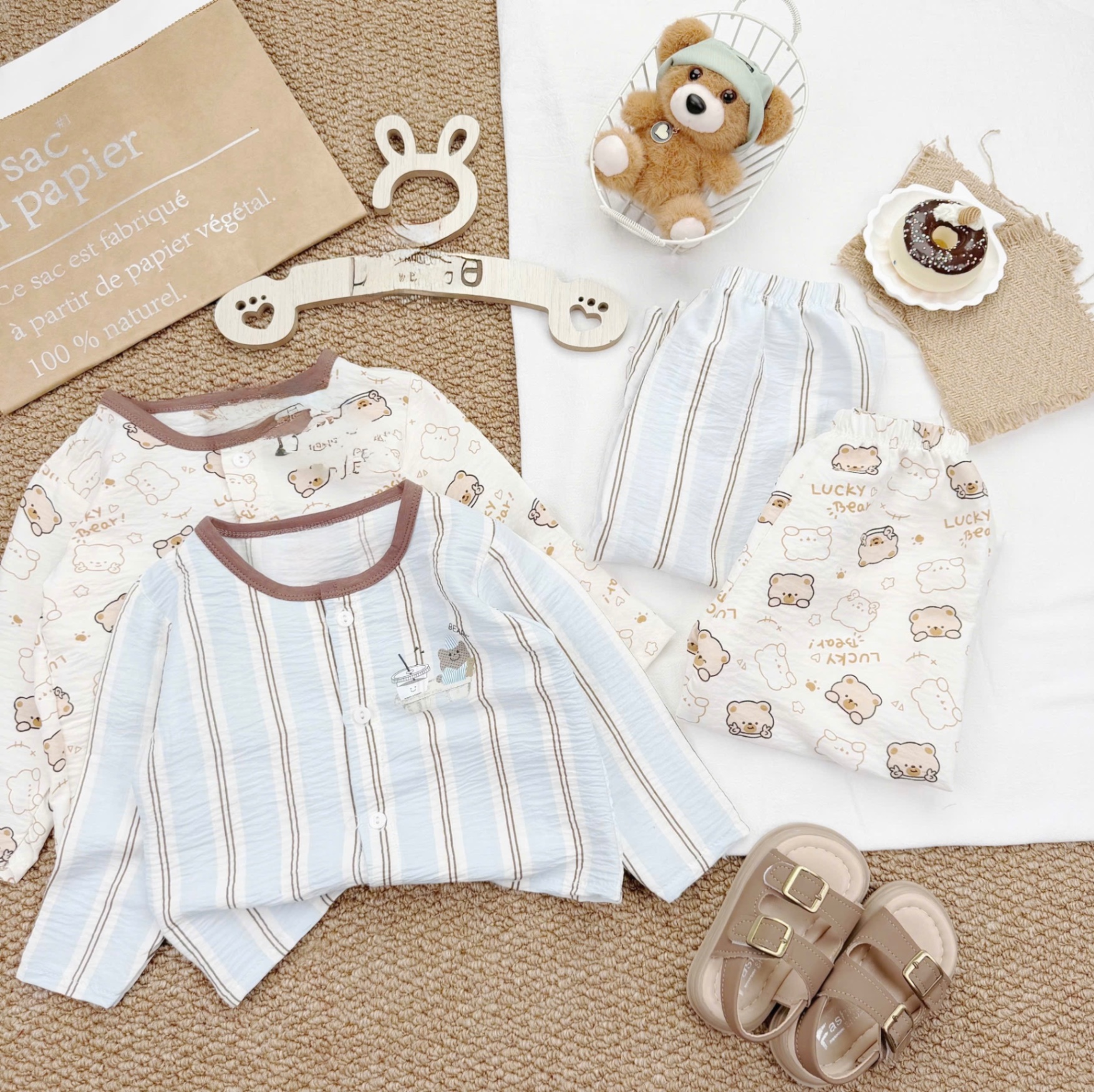 T052 - SET 2 BỘ BÉ TRAI PYJAMA CỔ TRÒN GẤU NÂU xanh be