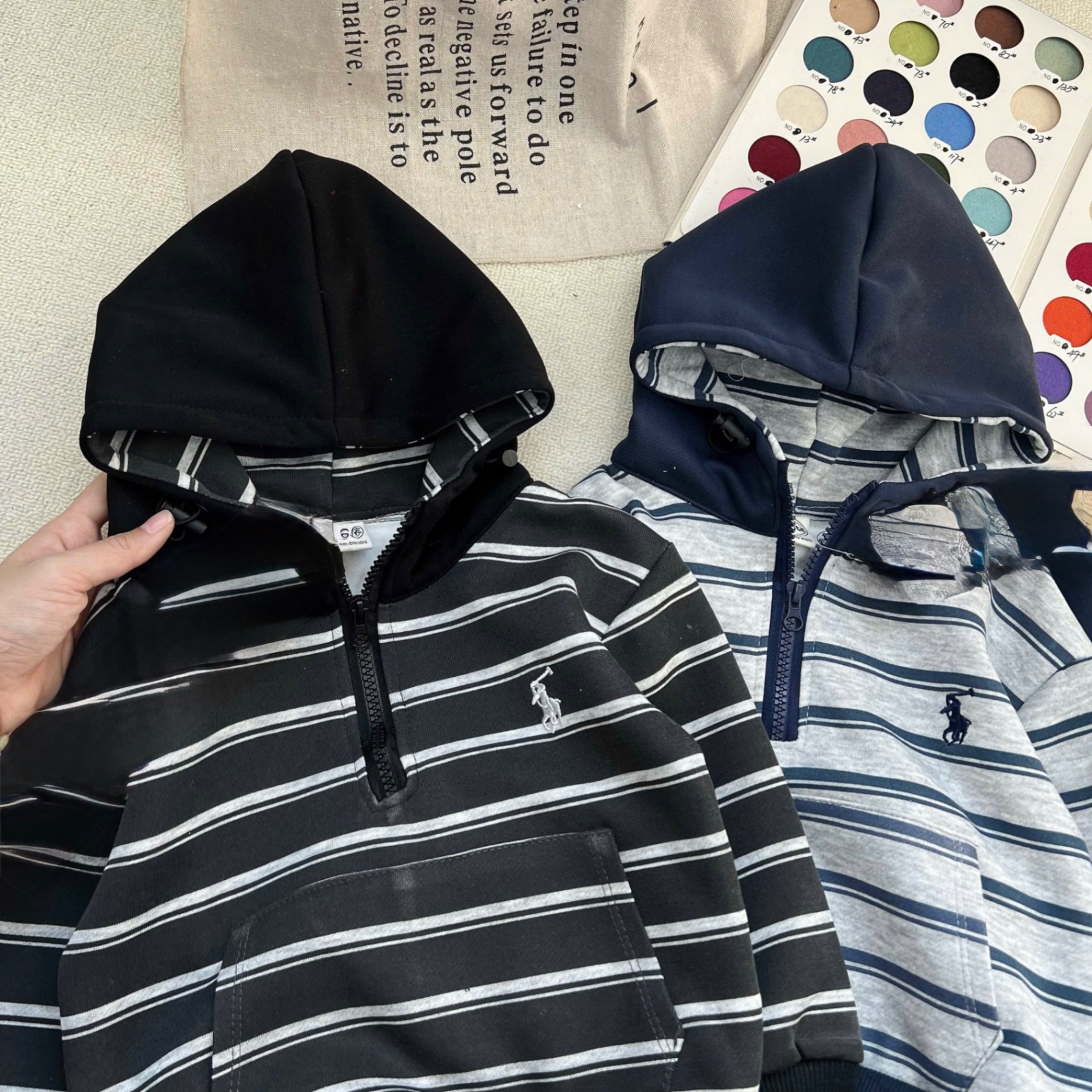 T063 - BỘ NỈ BÉ TRAI HOODIE MŨ KẺ CỔ KHOÁ KỊ SĨ