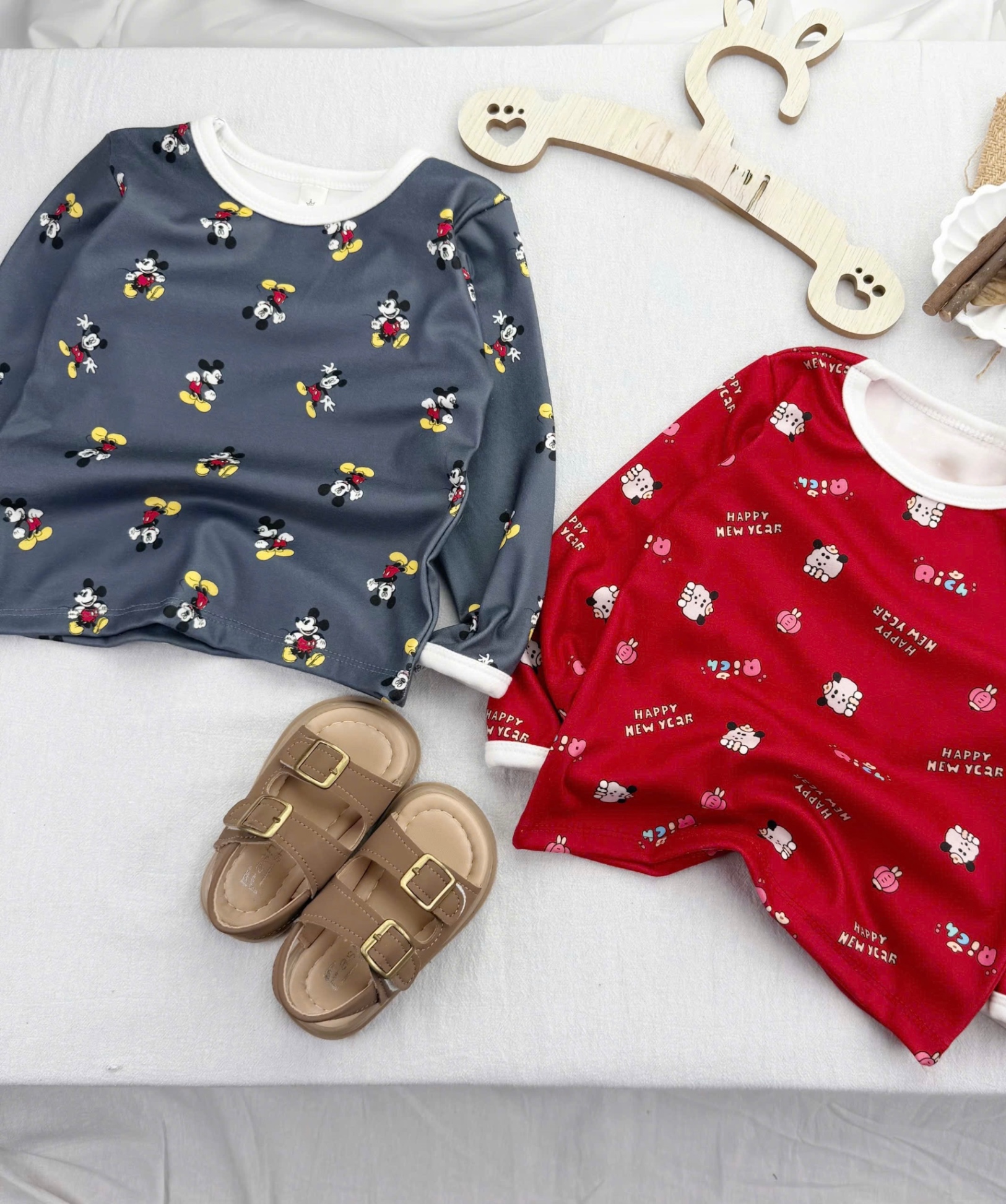 T060 - SET 2 BỘ BÉ ZIP LÔNG MICKEY NEWYEAR đỏ xám