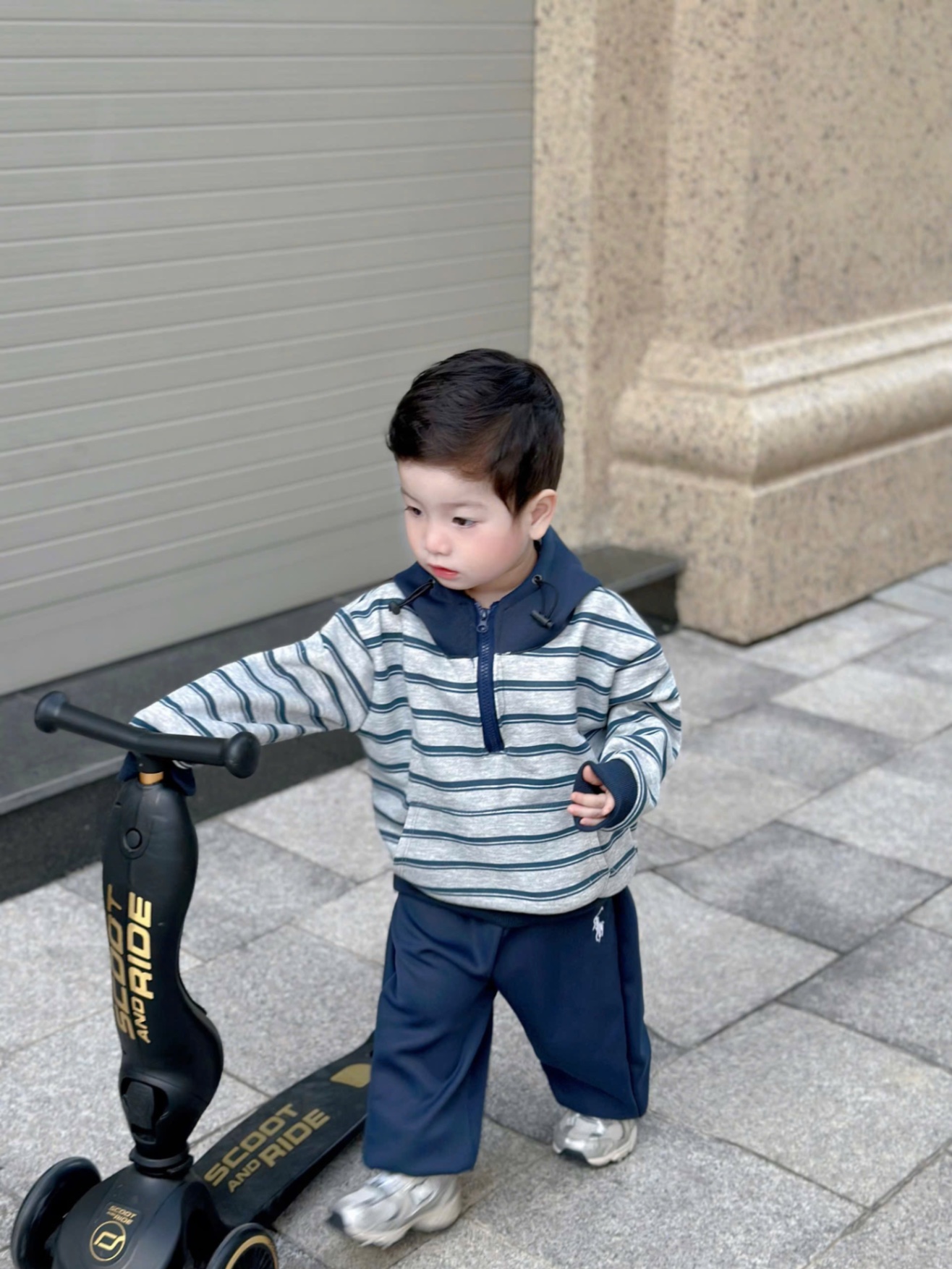 T063 - BỘ NỈ BÉ TRAI HOODIE MŨ KẺ CỔ KHOÁ KỊ SĨ