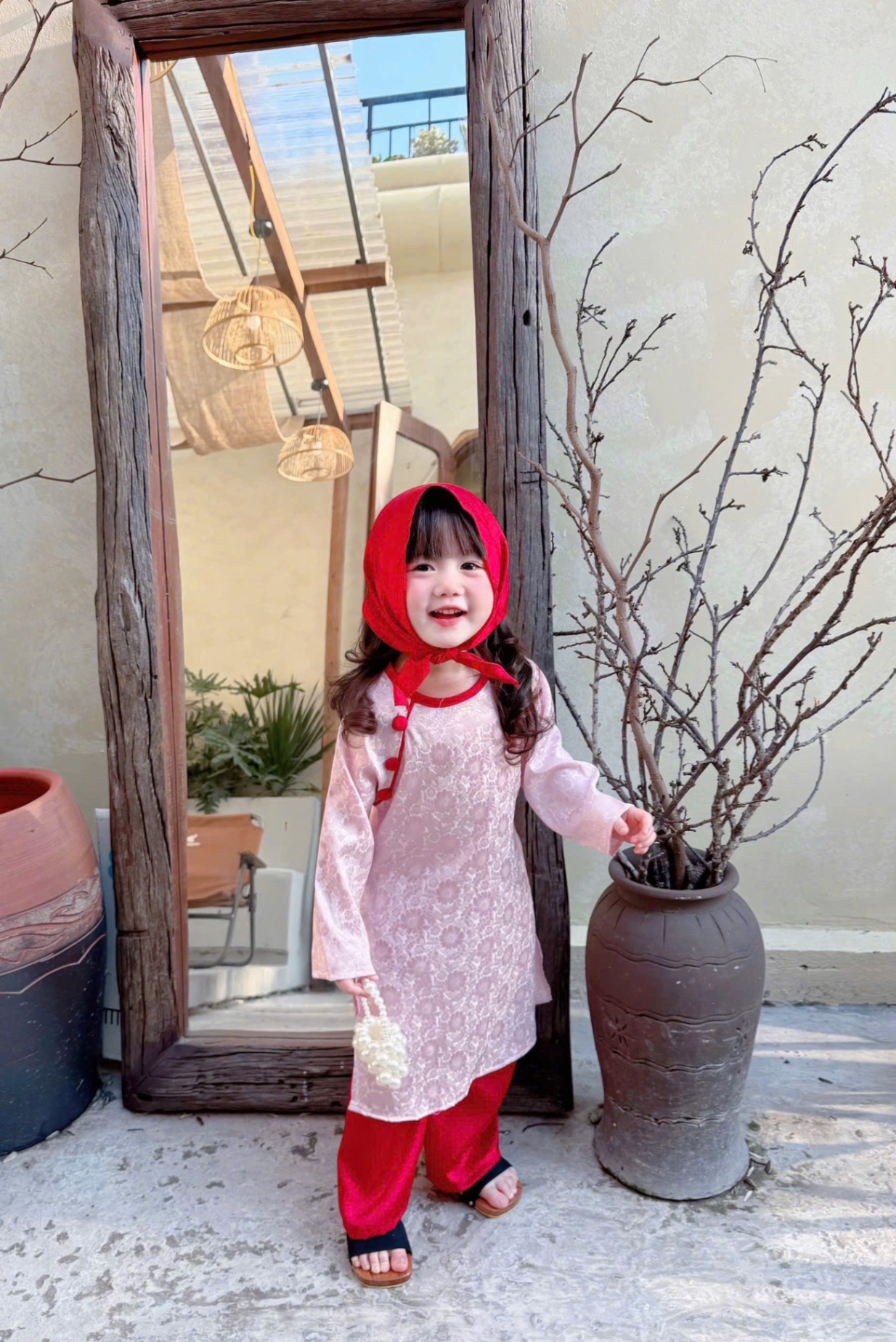 G853 - SET ÁO DÀI BÉ GÁI VÂN LỤA HOA HỒNG QUẦN ĐỎ