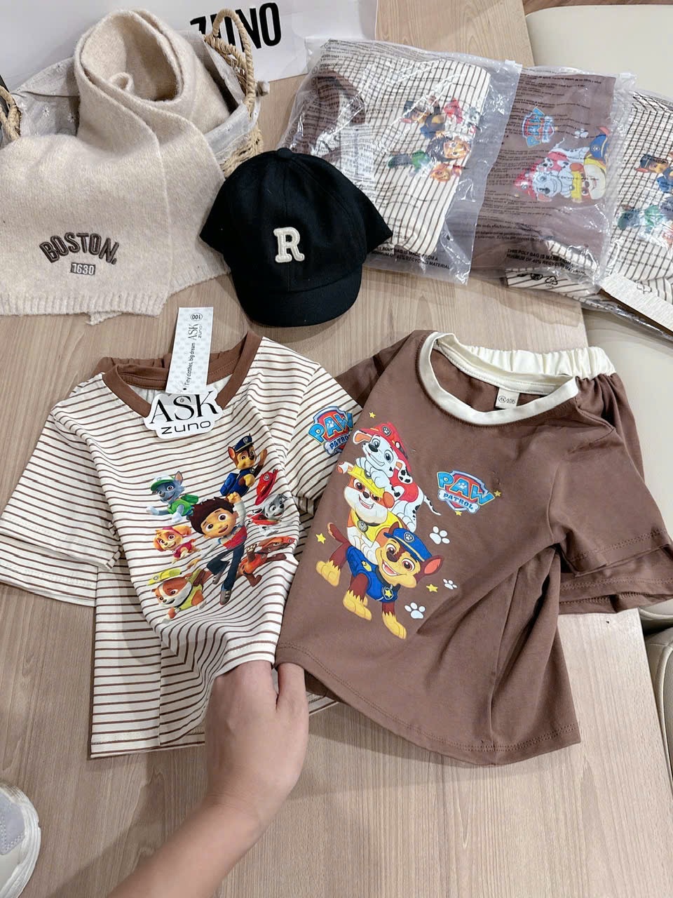 T067 - SET 2 BỘ ĐÙI BÉ TRAI PAW PATROL nâu kẻ