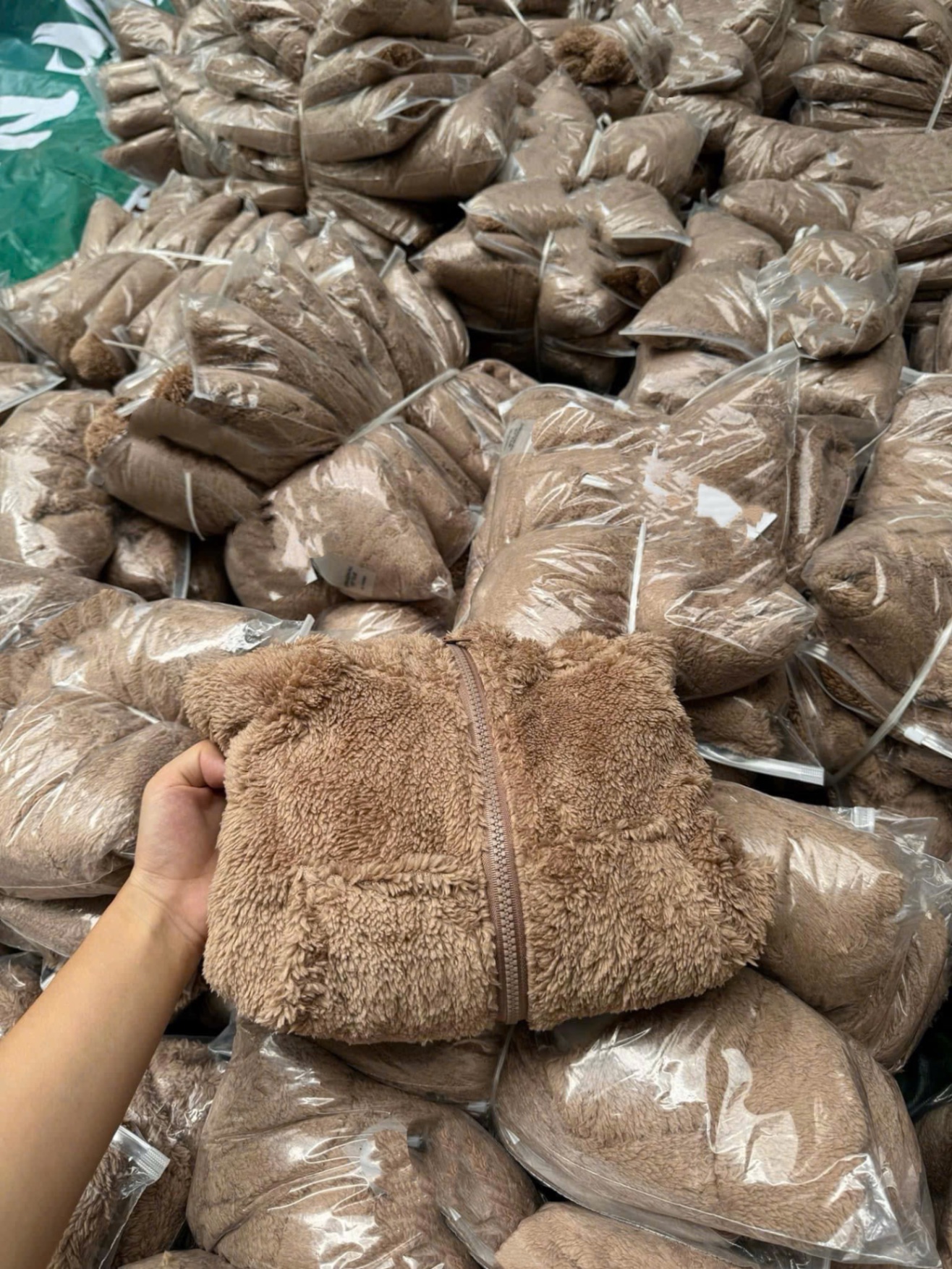 AB845 - ÁO KHOÁC LÔNG MỀM GẤU NÂU LOẠI ĐẸP