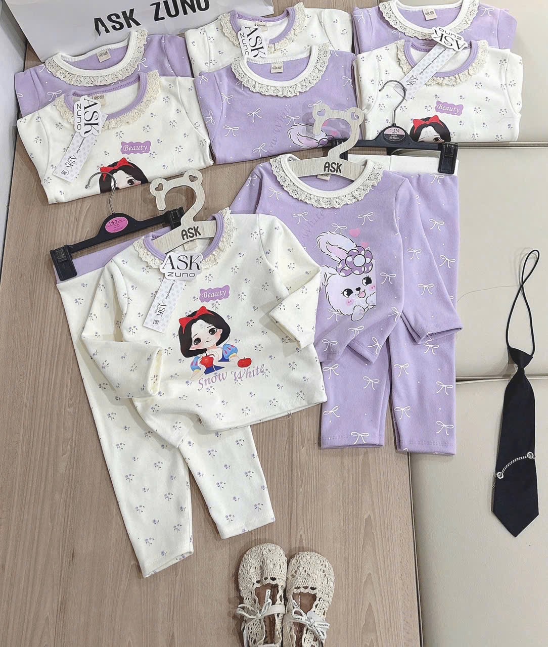 G845 - SET 2 BỘ BÉ GÁI ZIP LÔNG CỔ REN BẠCH TUYẾT HOA NHÍ