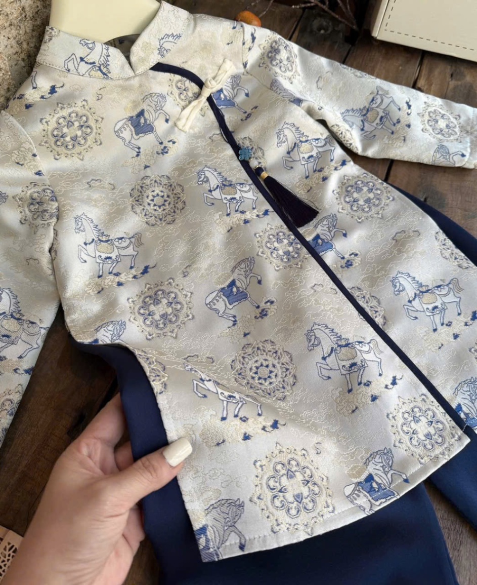T070 - SET ÁO DÀI BÉ GẤM NGỰA THANH MÃ QUẦN LỤA XANH