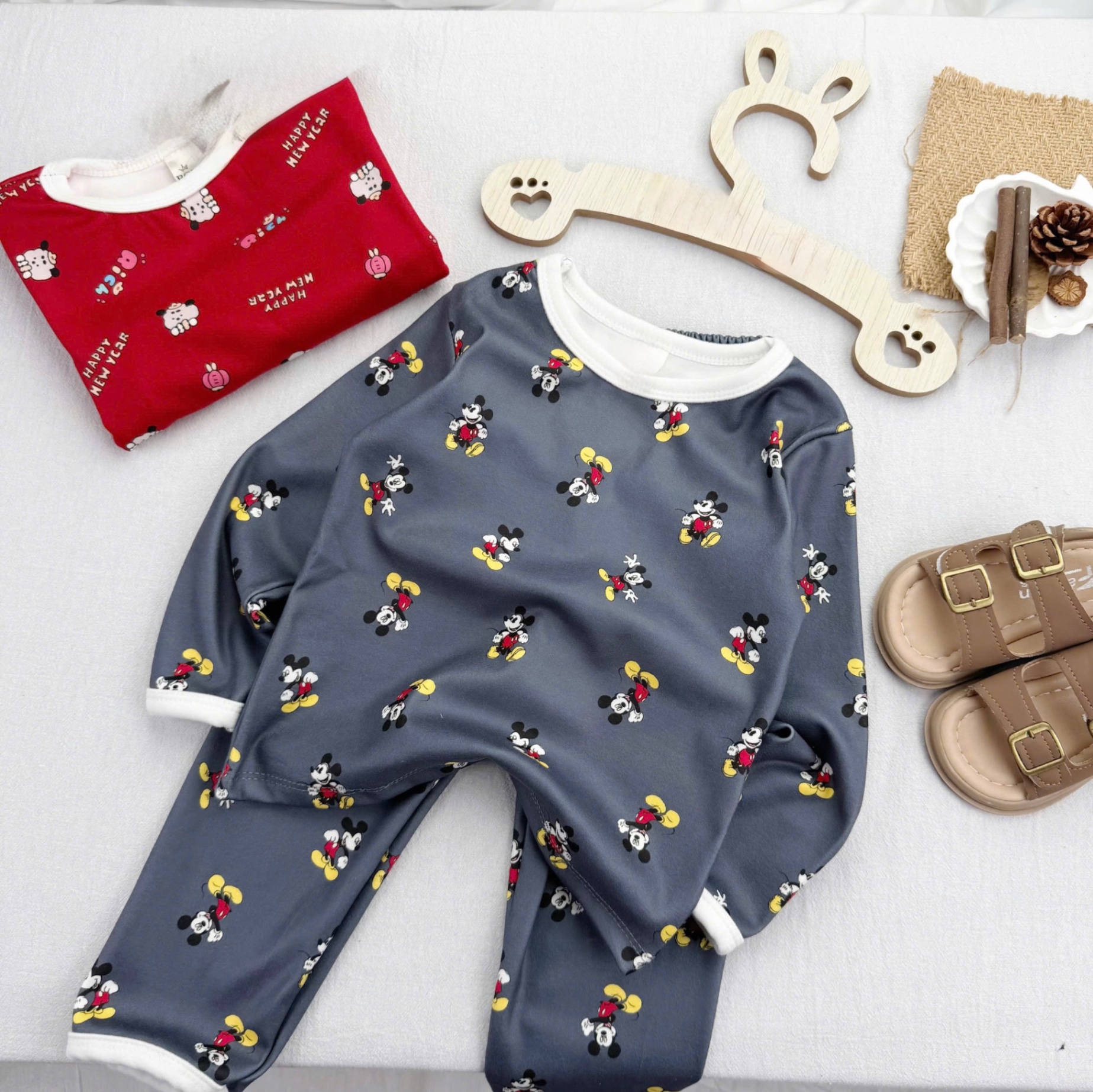 T060 - SET 2 BỘ BÉ ZIP LÔNG MICKEY NEWYEAR đỏ xám
