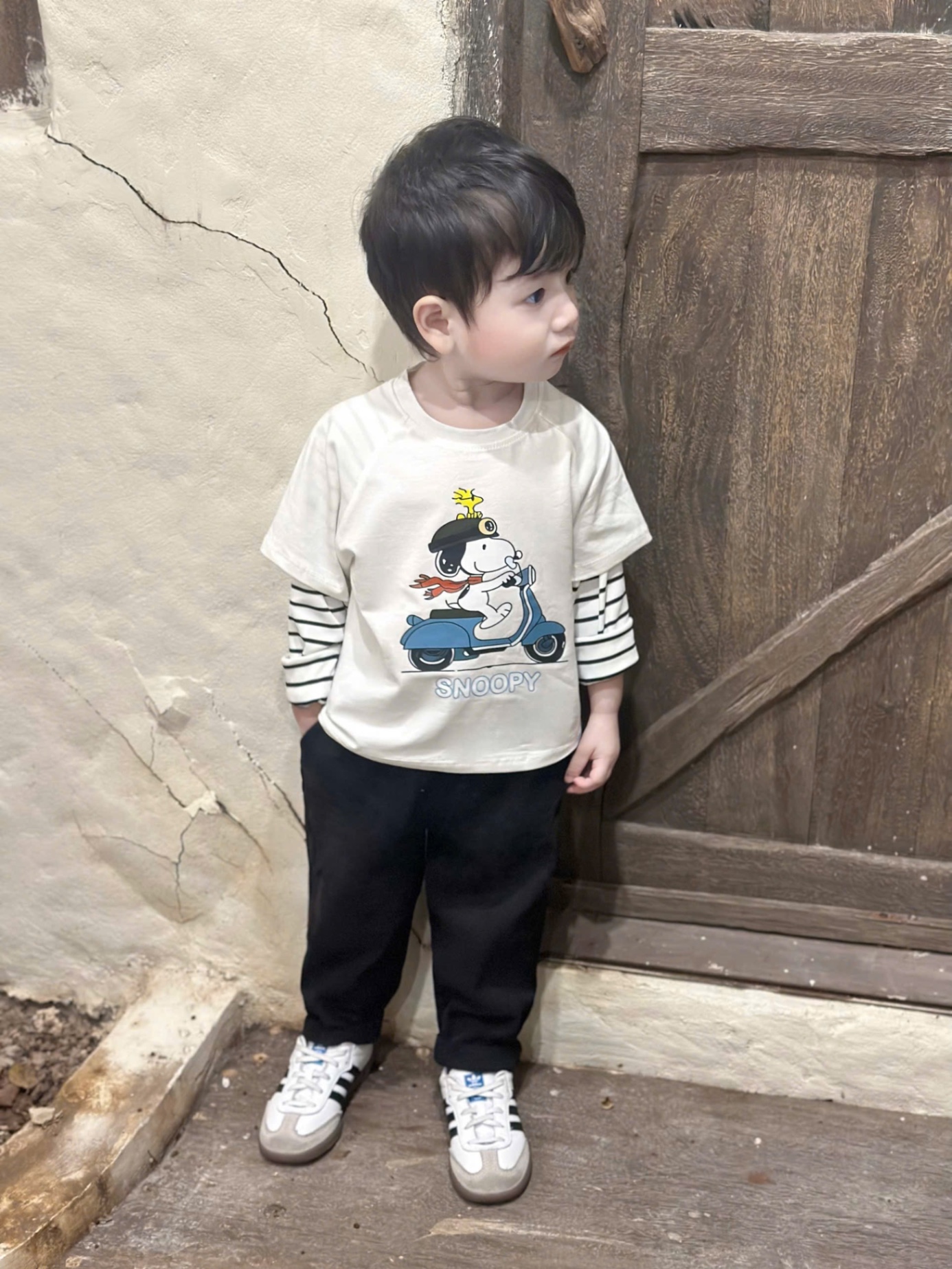 AB844 - SET 2 ÁO BÉ TRAI SNOOPY TAY KẺ đen trắng