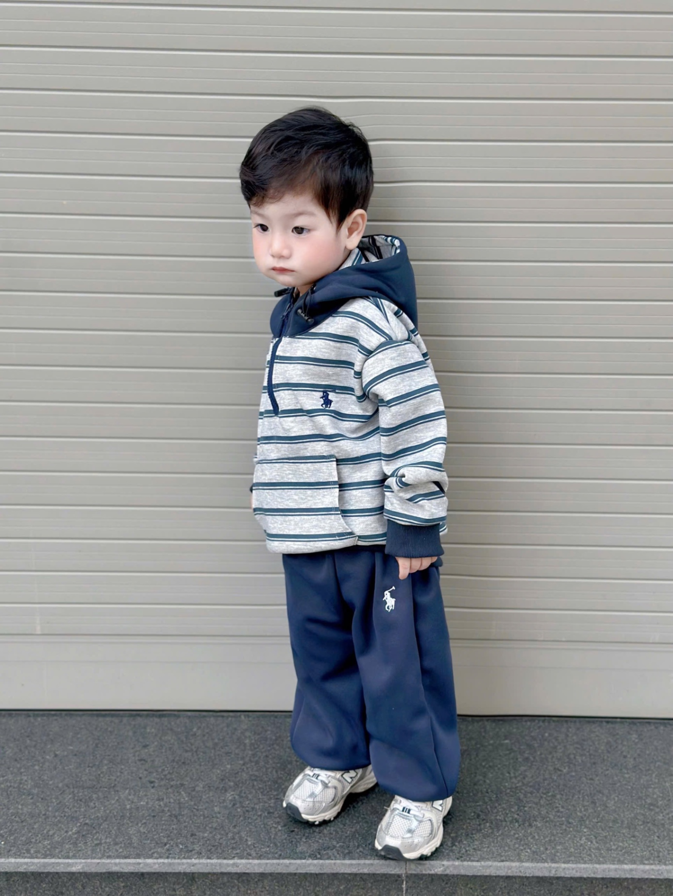 T063 - BỘ NỈ BÉ TRAI HOODIE MŨ KẺ CỔ KHOÁ KỊ SĨ