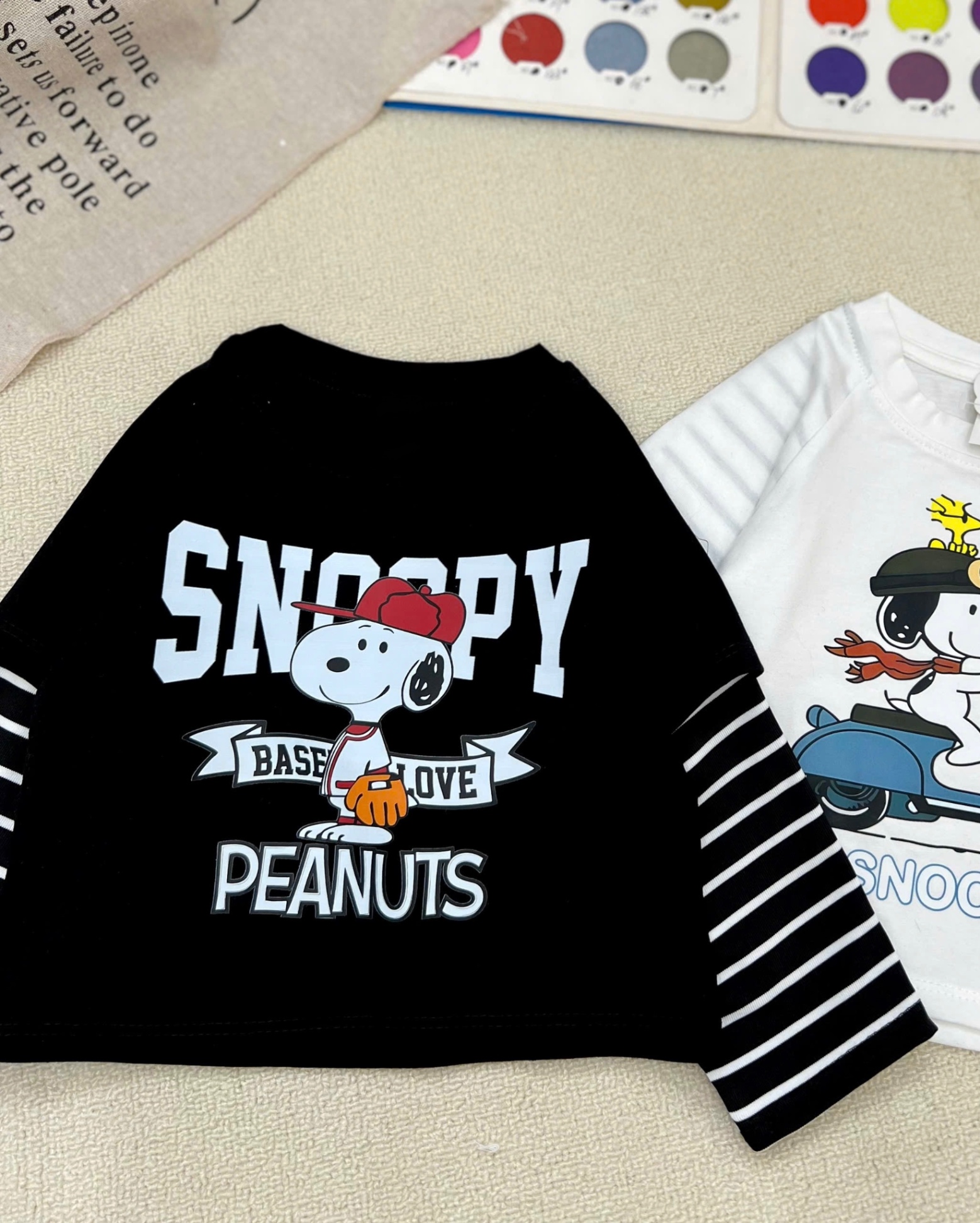 AB844 - SET 2 ÁO BÉ TRAI SNOOPY TAY KẺ đen trắng