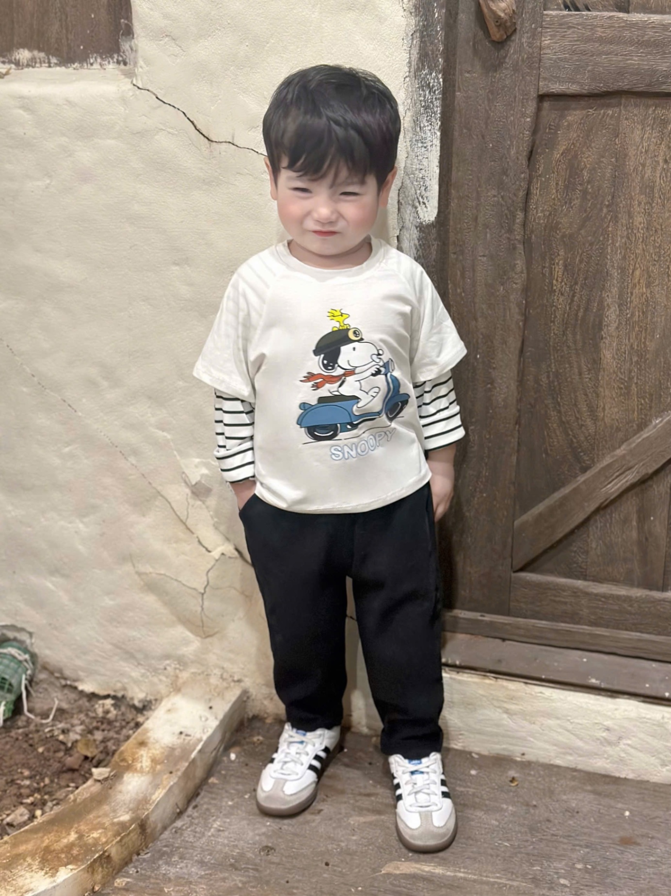 AB844 - SET 2 ÁO BÉ TRAI SNOOPY TAY KẺ đen trắng
