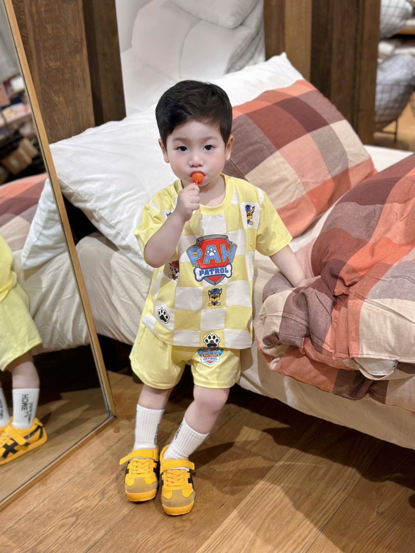T061 - SET 2 BỘ ĐÙI BÉ TRAI PAW PATROL đen vàng