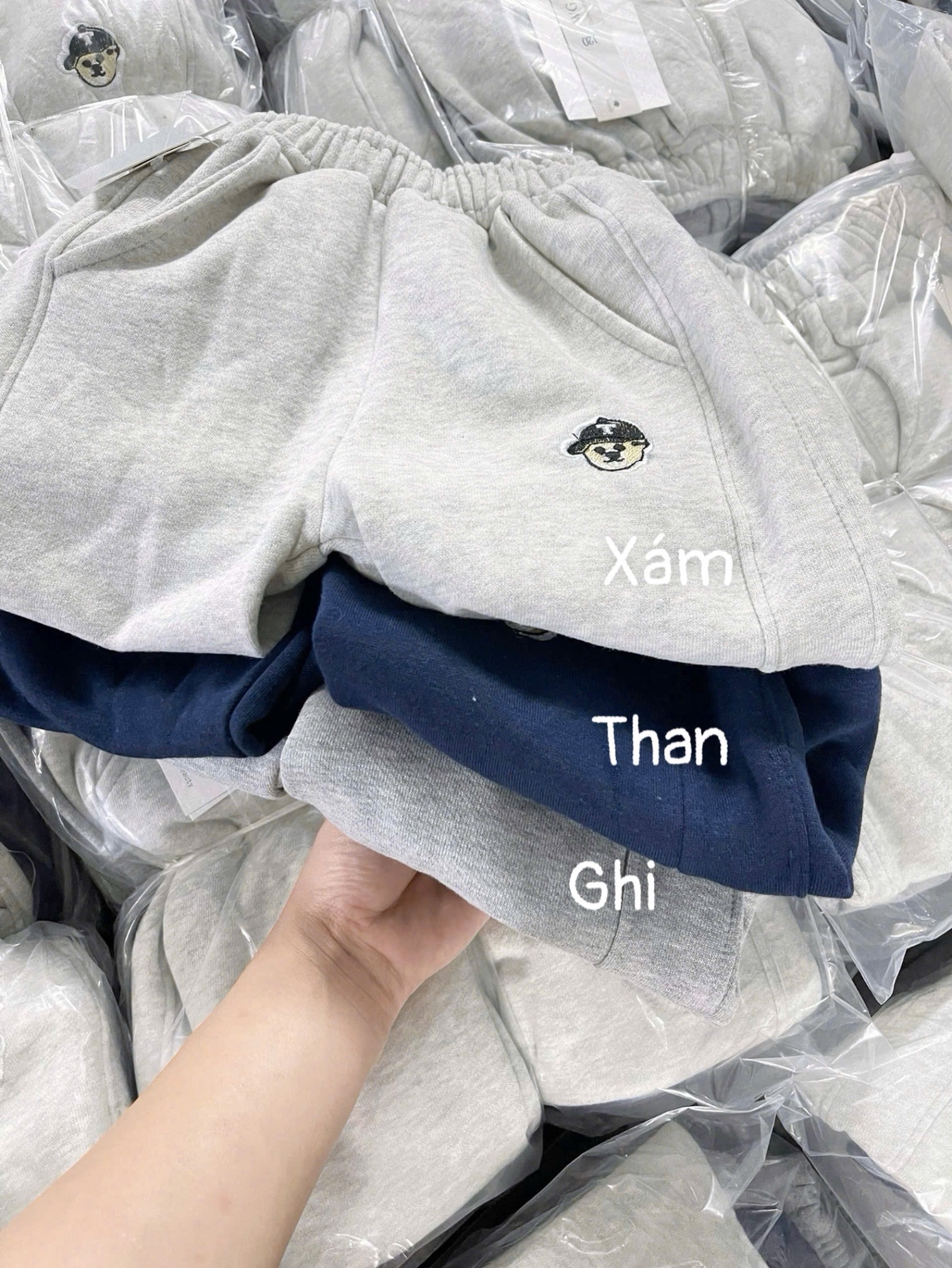 QB365 - SET 3 QUẦN NỈ BÉ TRAI THÊU GẤU T than xám
