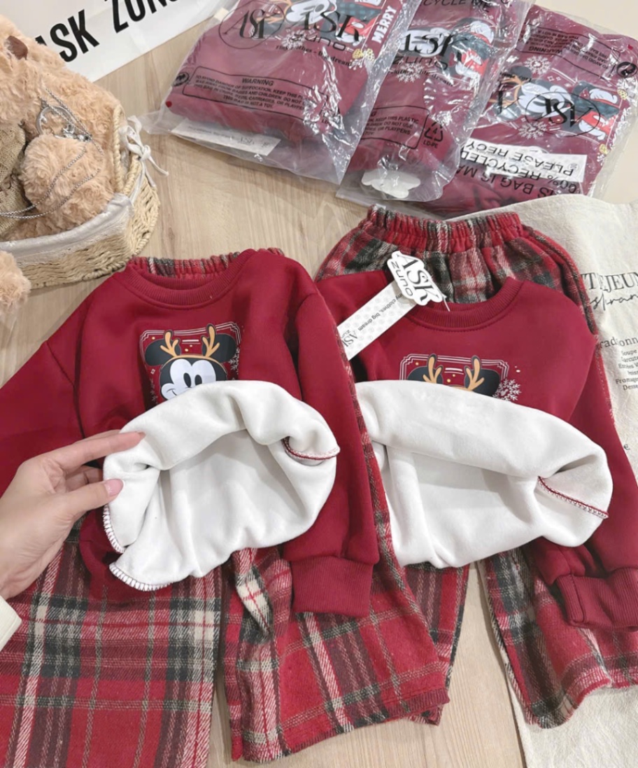 T079 - BỘ NỈ BÉ TRAI HAIDA ĐỎ MICKEY CHRISTMAS QUẦN DẠ KẺ