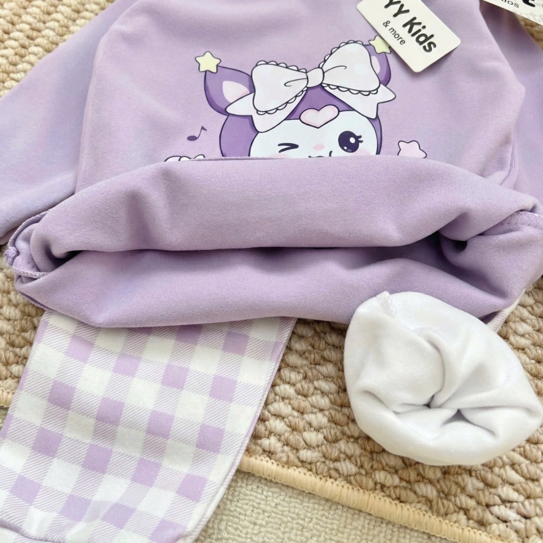G862 - BỘ BÉ GÁI ZIP LÔNG KITTY MELODY QUẦN CARO
