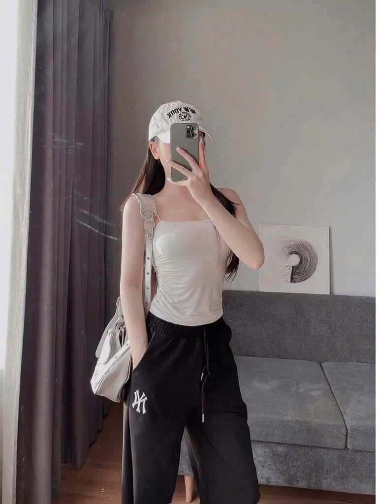 QNU654 - QUẦN SUÔNG NỈ ĐEN THÊU NY