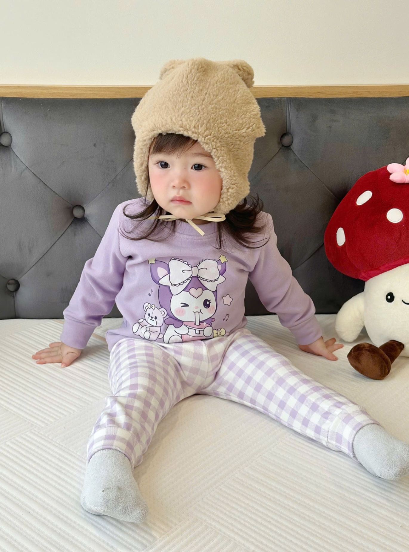 G862 - BỘ BÉ GÁI ZIP LÔNG KITTY MELODY QUẦN CARO